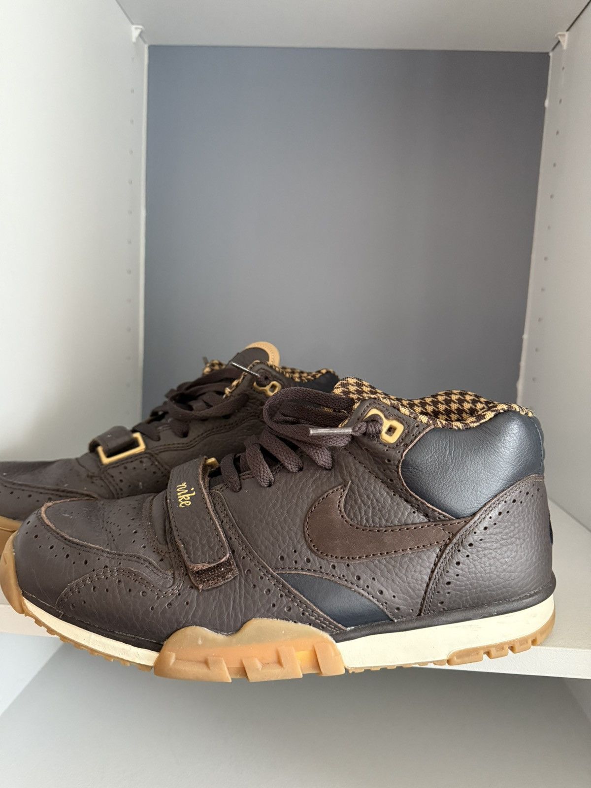 Nike Nike Air Trainer 1 Brogue Size 9.5 607081-200 2013 Size US 9.5 / EU 42-43 - 4 Thumbnail