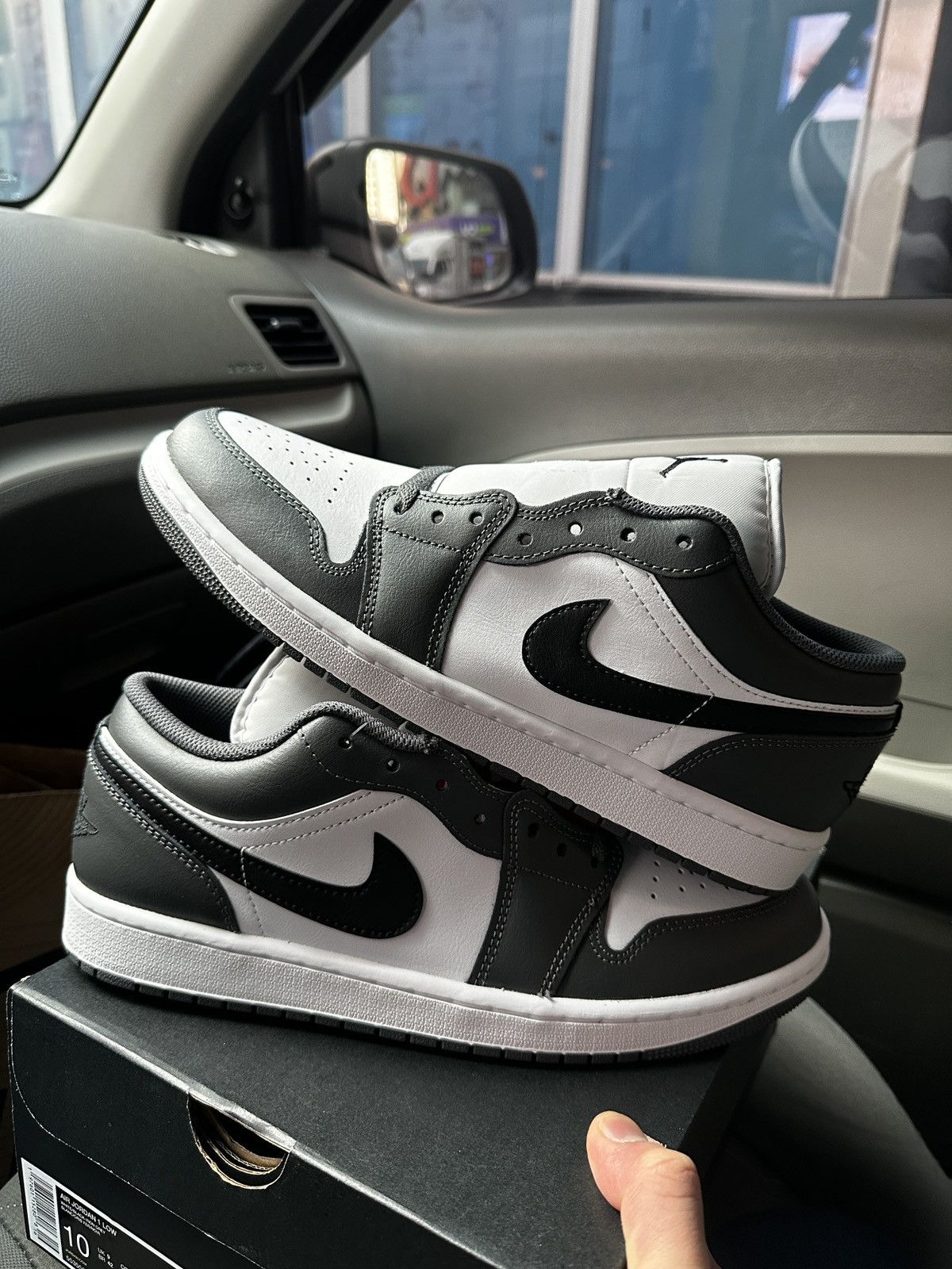 Jordan Brand × Nike *New* Size 10 Men Air Jordan 1 Low White Black Iron Gray Size US 10 / EU 43 - 5 Thumbnail