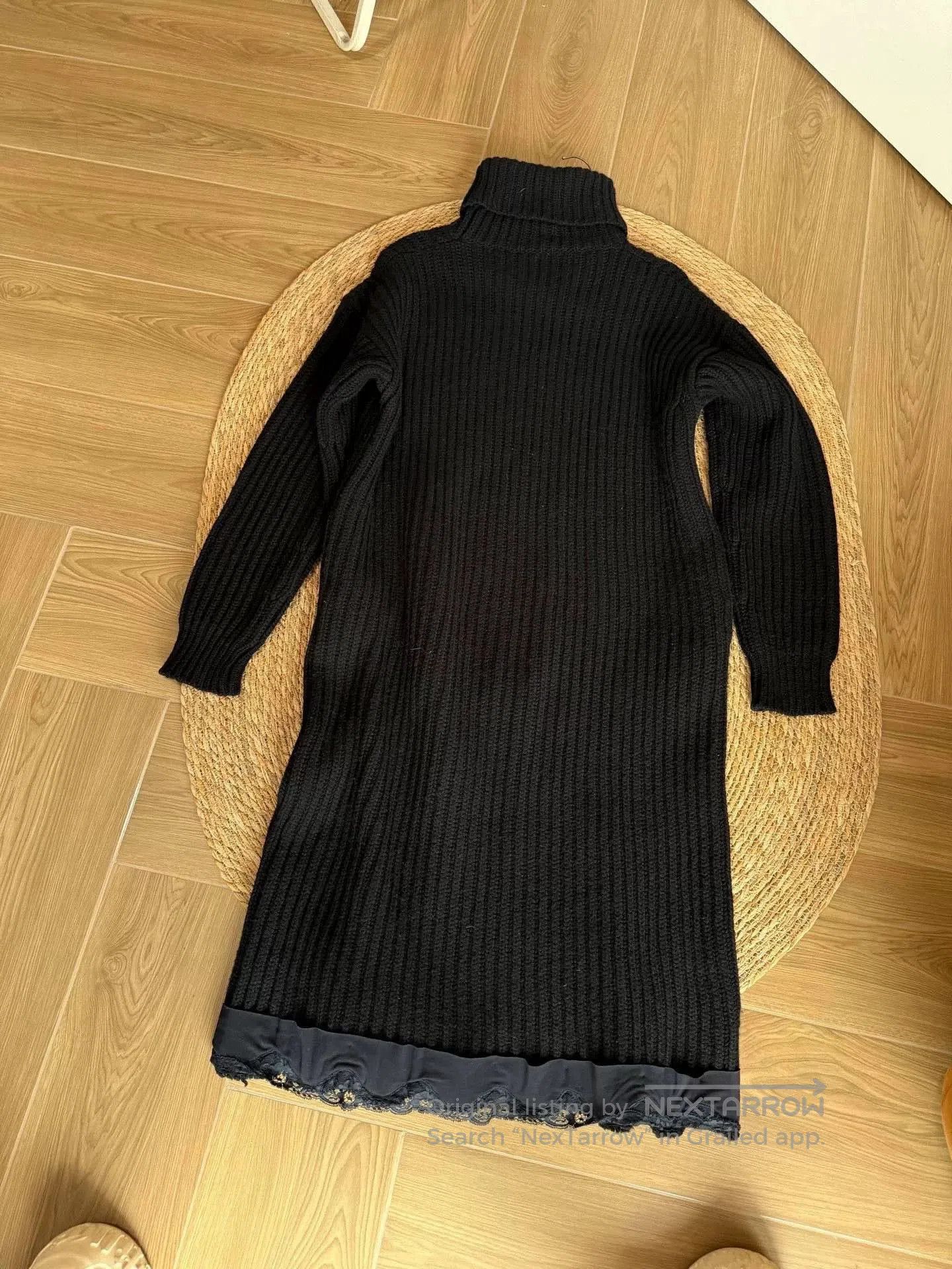 Balenciaga Balenciaga High-Neck Long Sweater. Size XS / US 0-2 / IT 36-38 - 3 Thumbnail