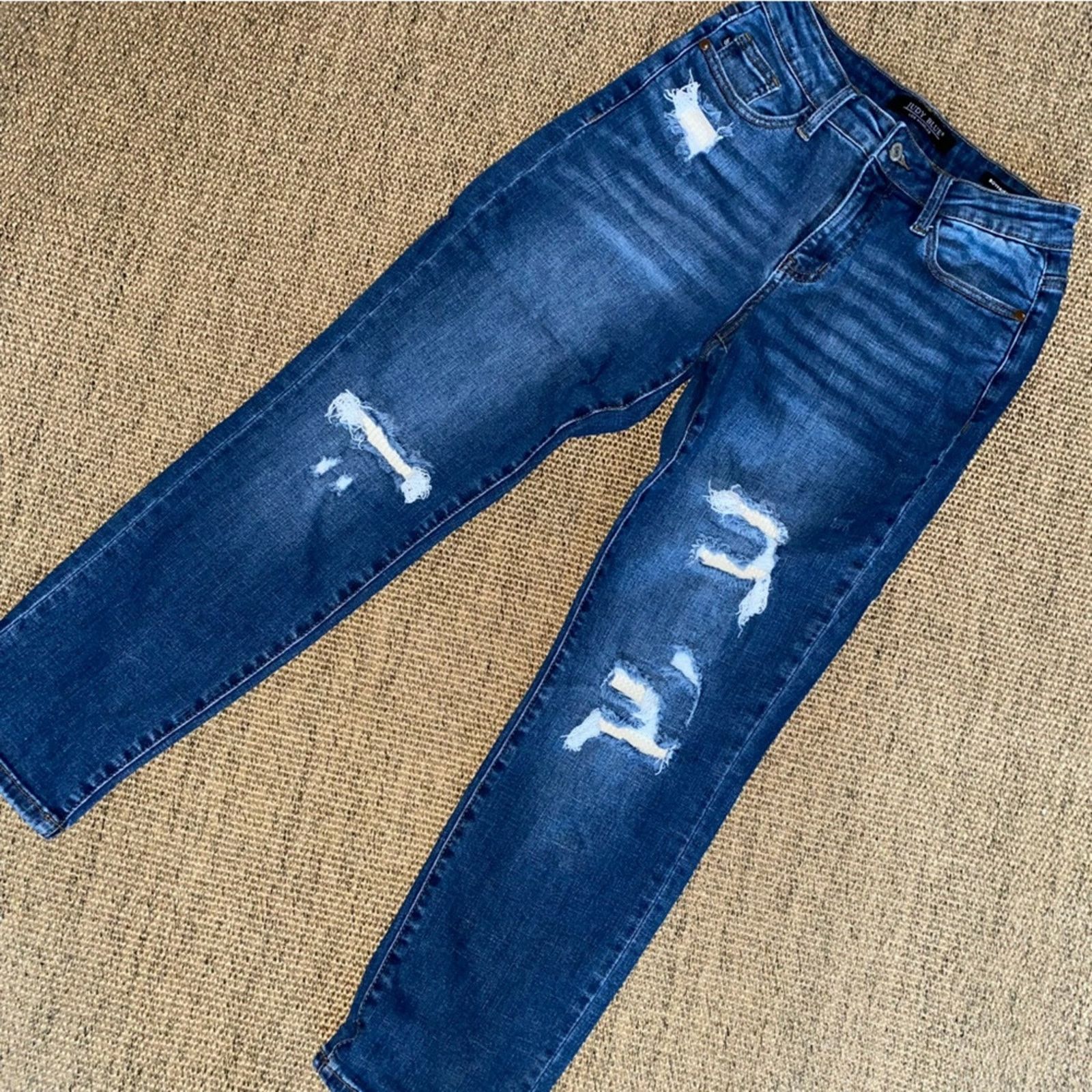 Judy Blue Judy Blue $79 Patch Perfect Boyfriend Jeans 5 / 27” EUC Size 27" / US 4 / IT 40 - 3 Thumbnail