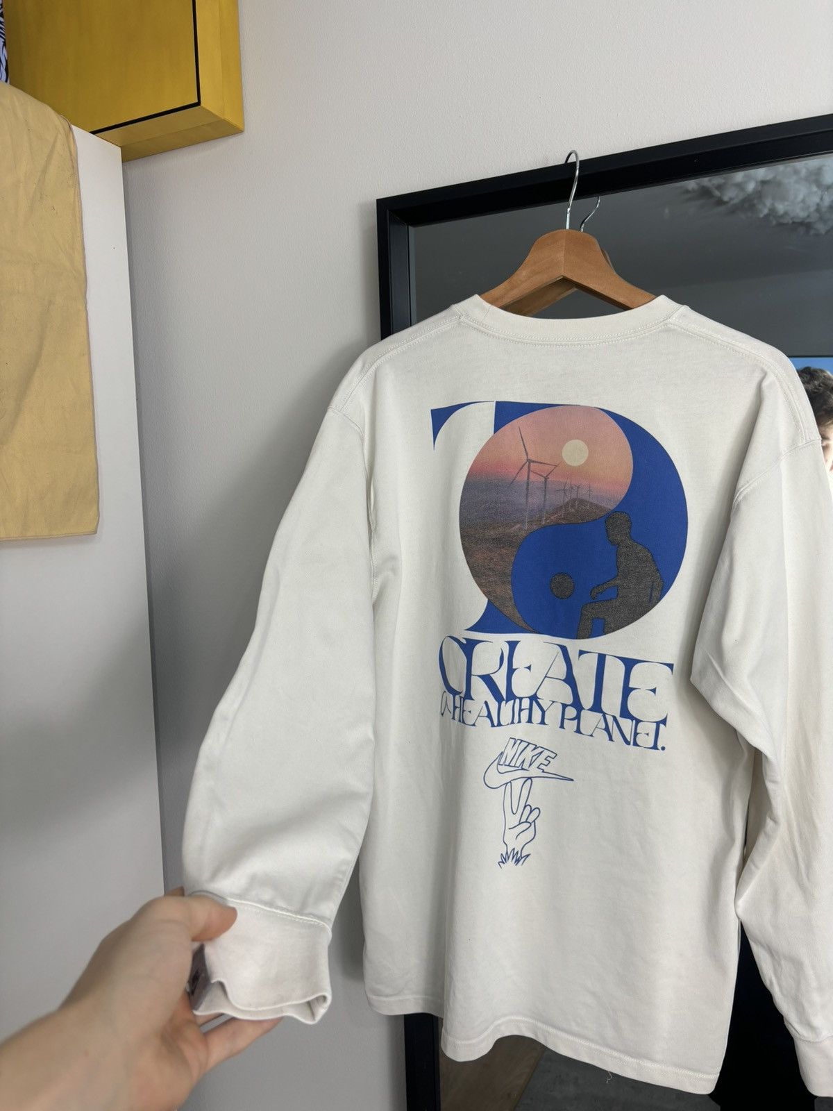 Nike × Vintage RARE Crazy Boxy Longsleeve Sweatshirt Nike Graphic Hip Hop Size US L / EU 52-54 / 3 - 1 Thumbnail