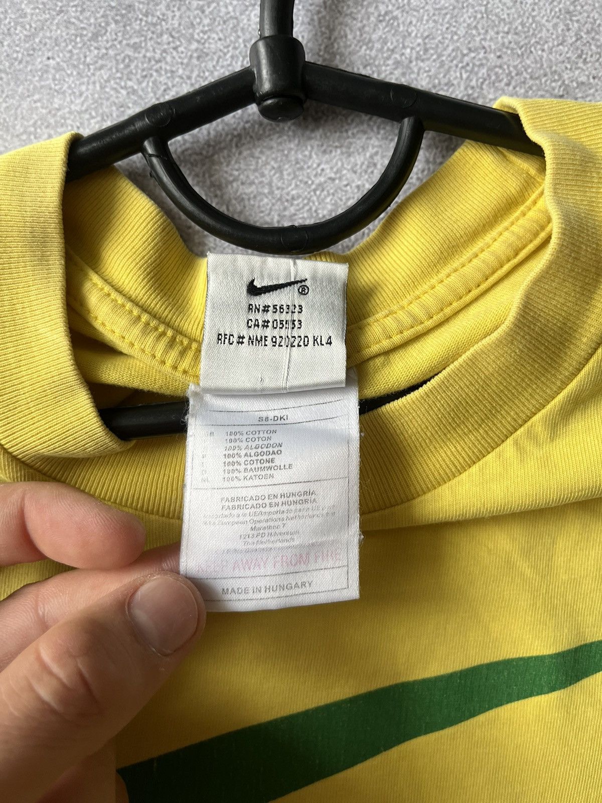 Nike Vintage 90`s Tee Nike Brazil Nike Big Logo Size US M / EU 48-50 / 2 - 5 Thumbnail