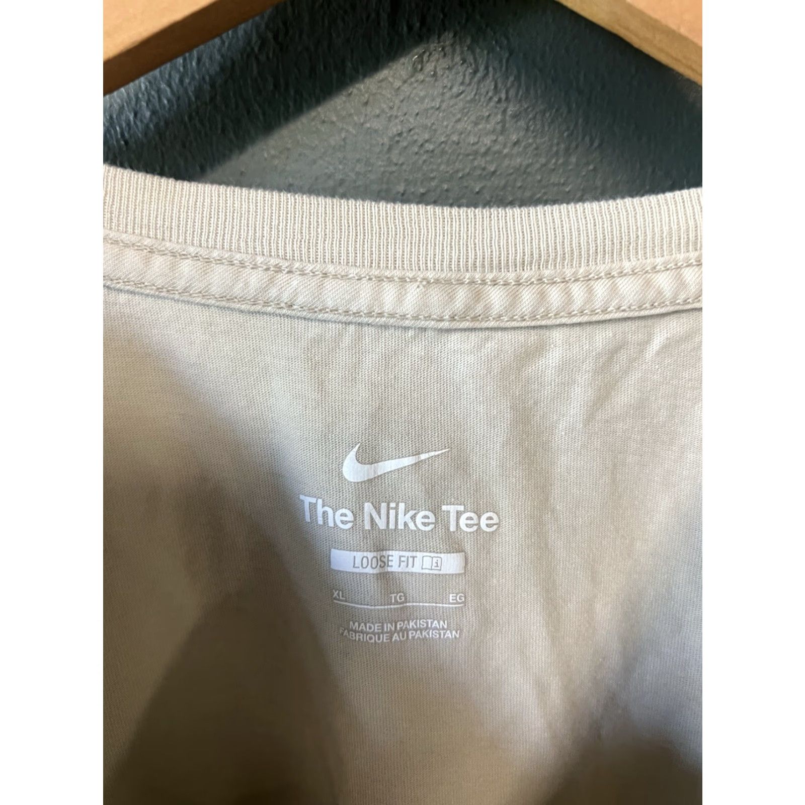 Nike Nike Tee Womens Cropped Shirt Long Sleeve Beige XL Size XL / US 12-14 / IT 48-50 - 3 Thumbnail