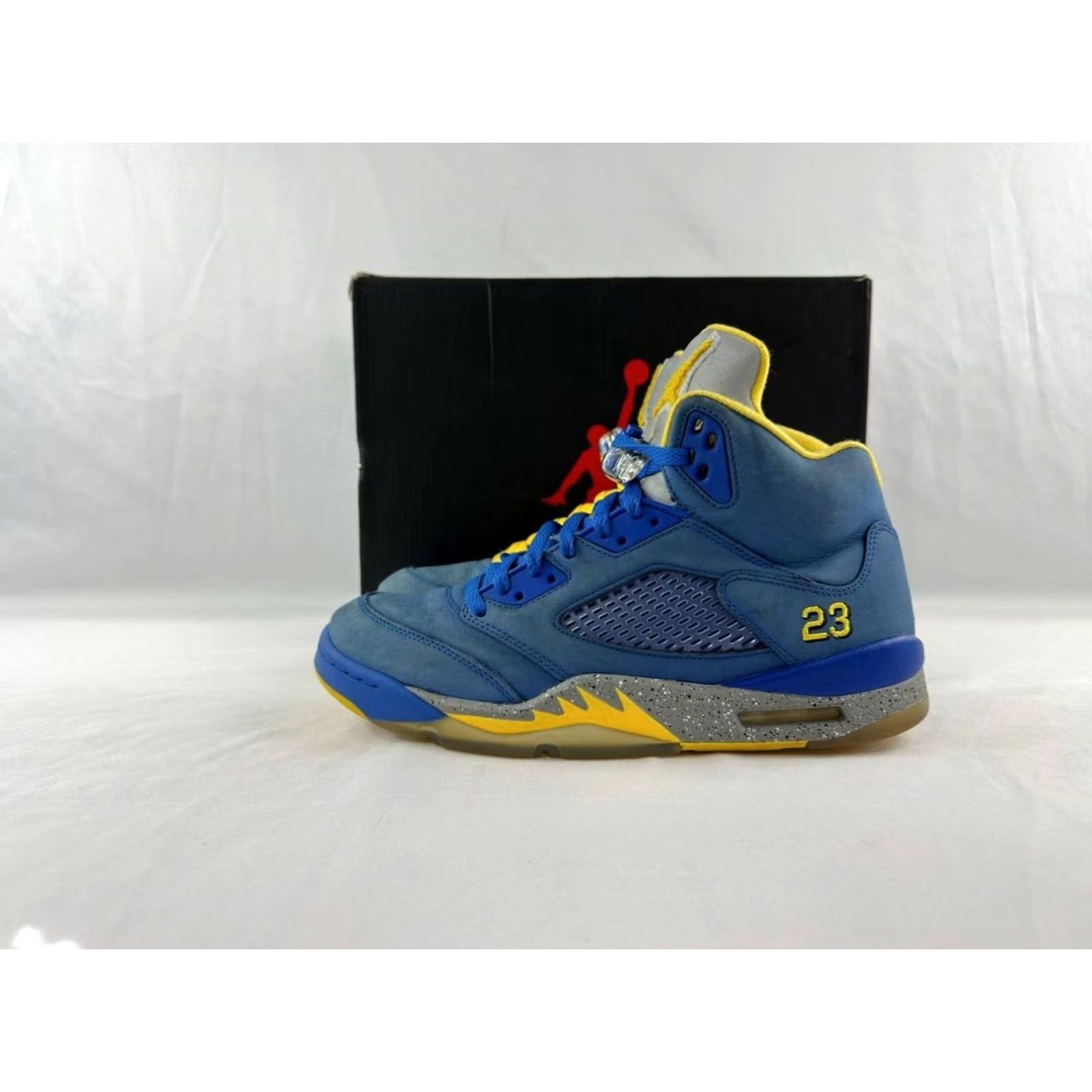 Jordan Brand Nike Air Jordan 5 Retro Laney CD2720-400 Men Size 10 Blue Sneakers Size US 10 / EU 43 - 4 Thumbnail