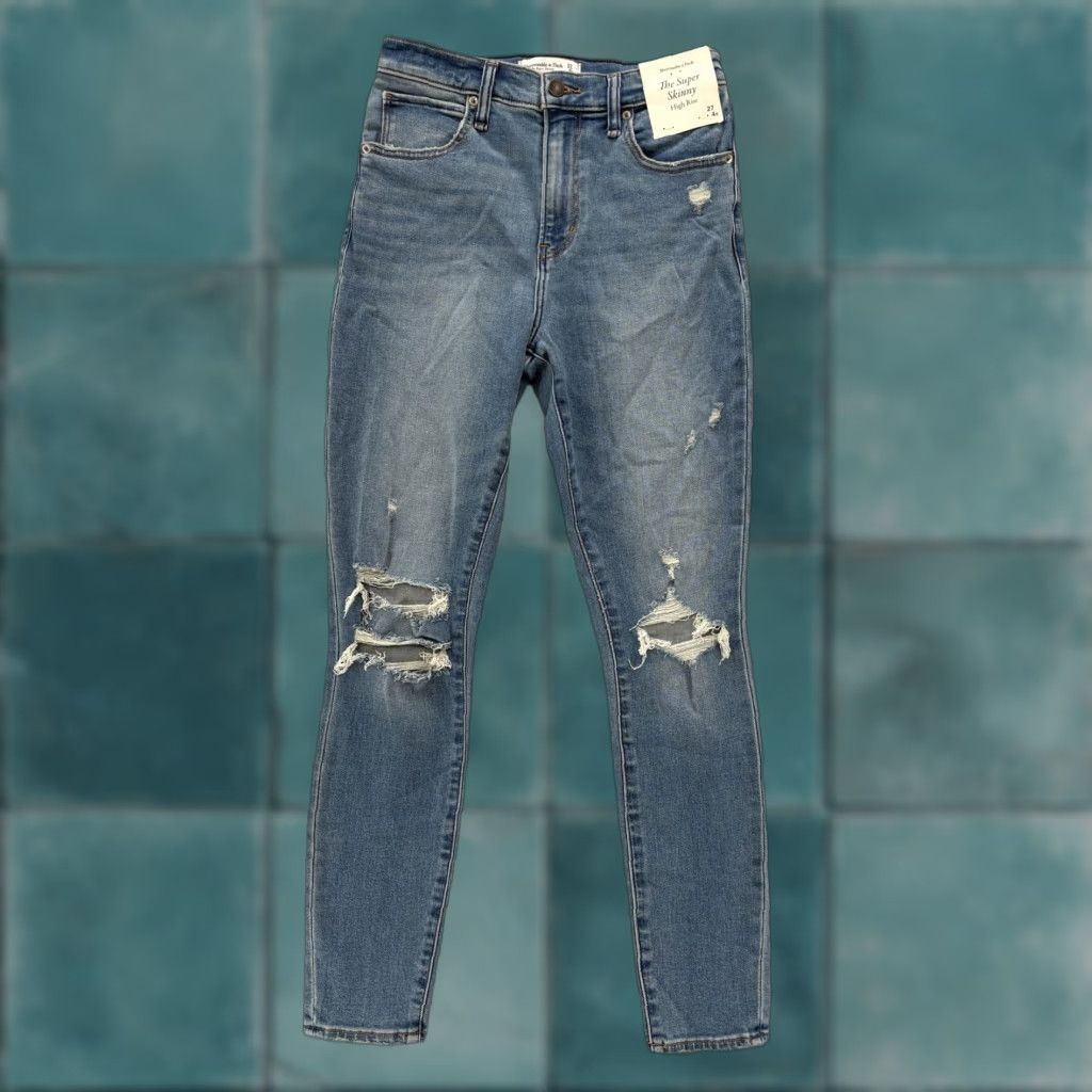 Abercrombie & Fitch Abercrombie & Fitch Skinny Jeans Womens 4 Blue High Rise Distressed NWT Size 27" / US 4 / IT 40 - 1 Thumbnail