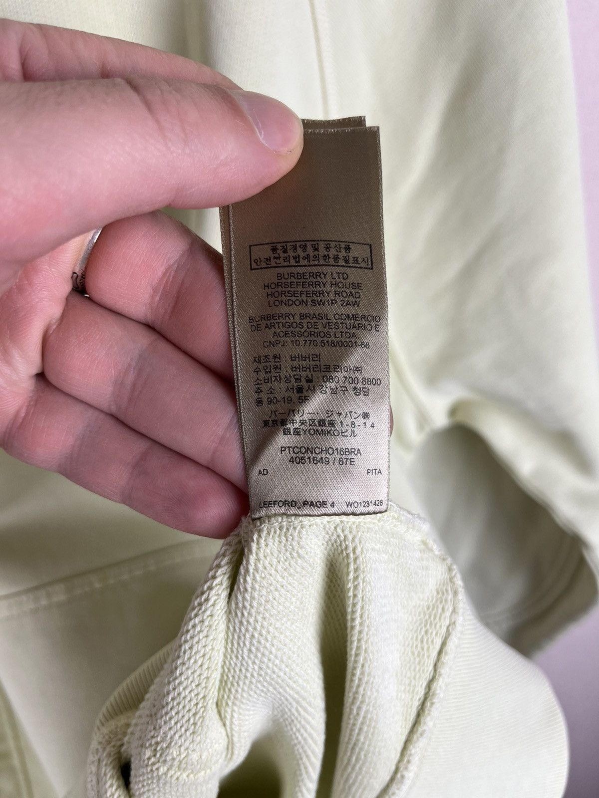 Burberry Vintage Burberry London England Sweatshirt Front Pocket M Size US M / EU 48-50 / 2 - 18 Thumbnail