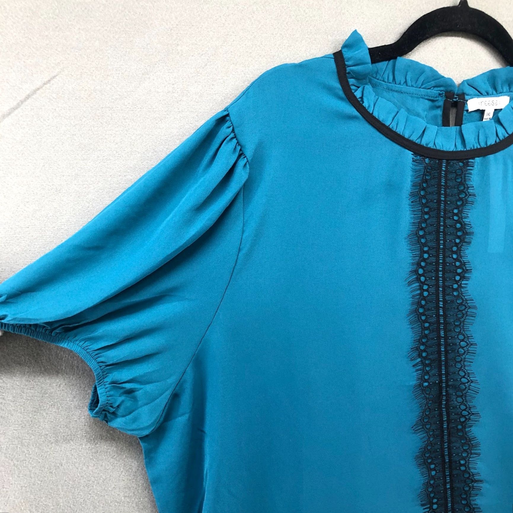 Vintage VINTAGE Reese Short Sleeve Blouse Womens 3X Blue Ruffle Neckline Chiffon Lace Size XXL / US 16-18 / IT 52-54 - 5 Thumbnail