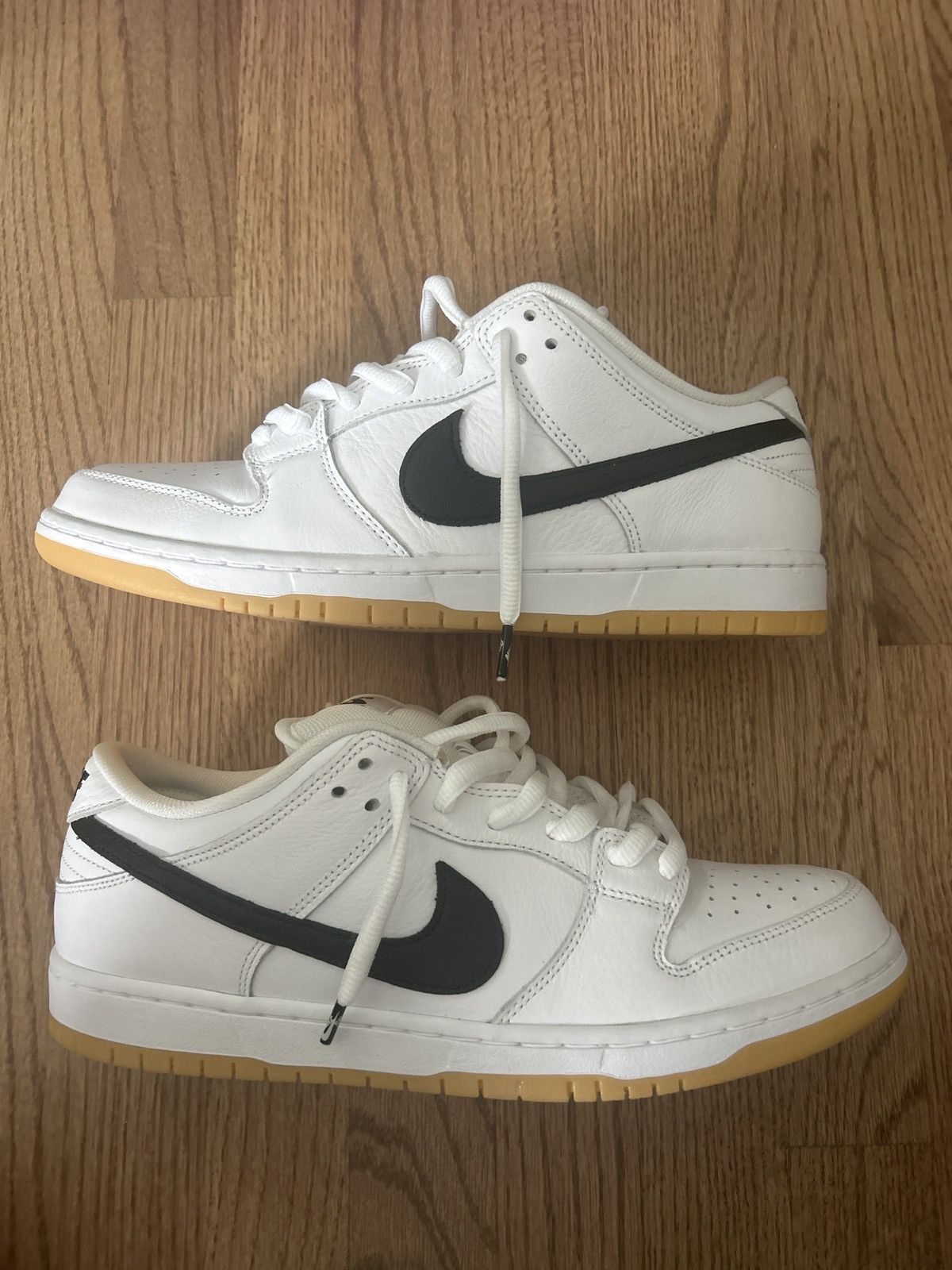 Nike Nike Dunk Low SB “White Gum” Size US 11 / EU 44 - 1 Thumbnail