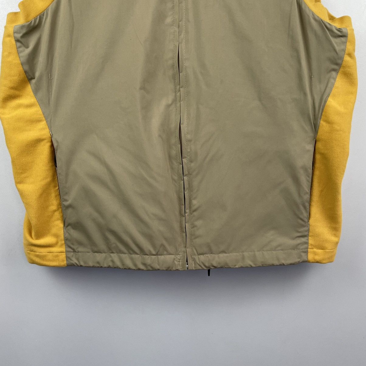 Oakley Oakley Vintage 00s Softshell Tactical Vest - Olive/Mustard Size US L / EU 52-54 / 3 - 5 Thumbnail