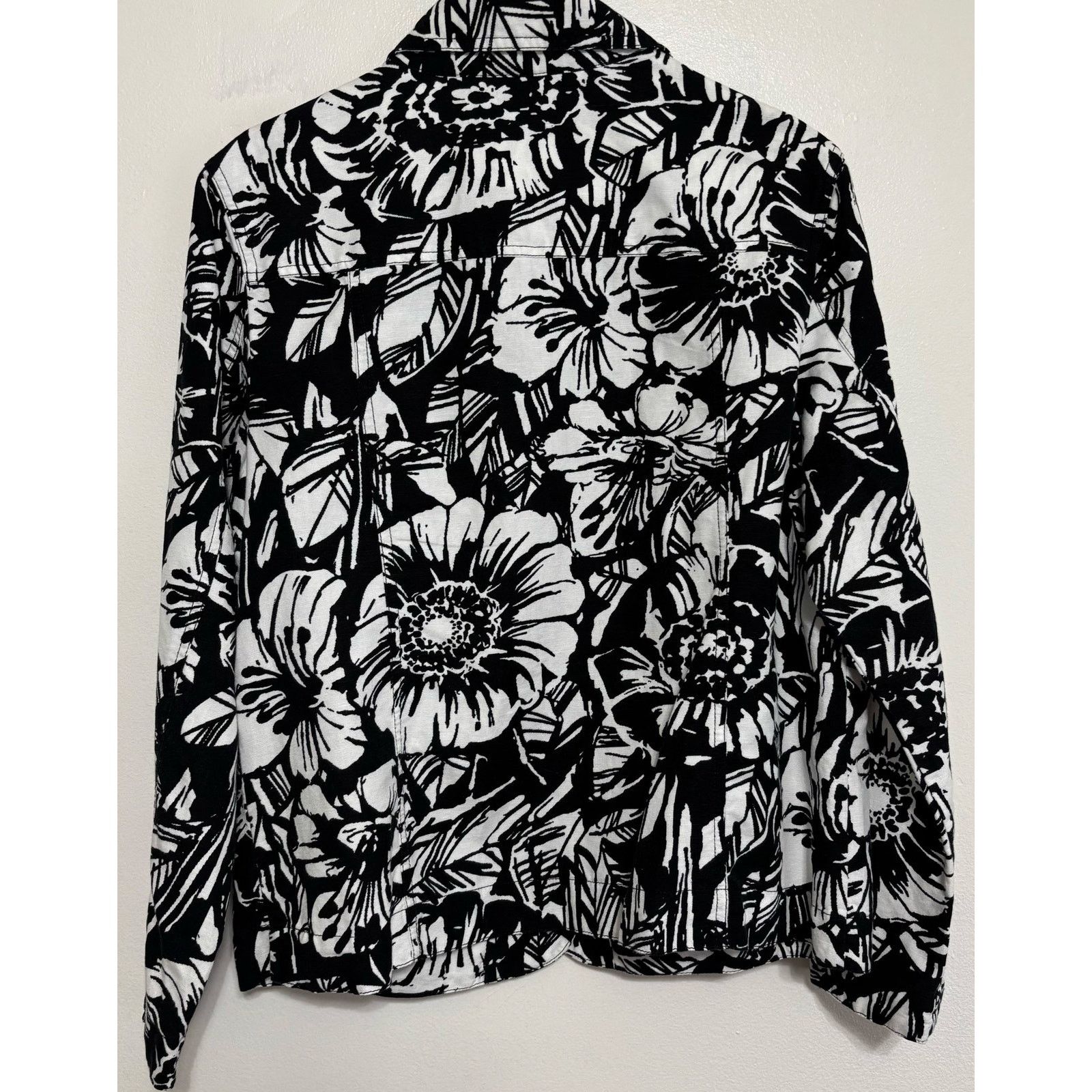 Croft & Barrow Croft & Barrow Black and White Floral Jacket Size XL Size XL / US 12-14 / IT 48-50 - 7 Thumbnail