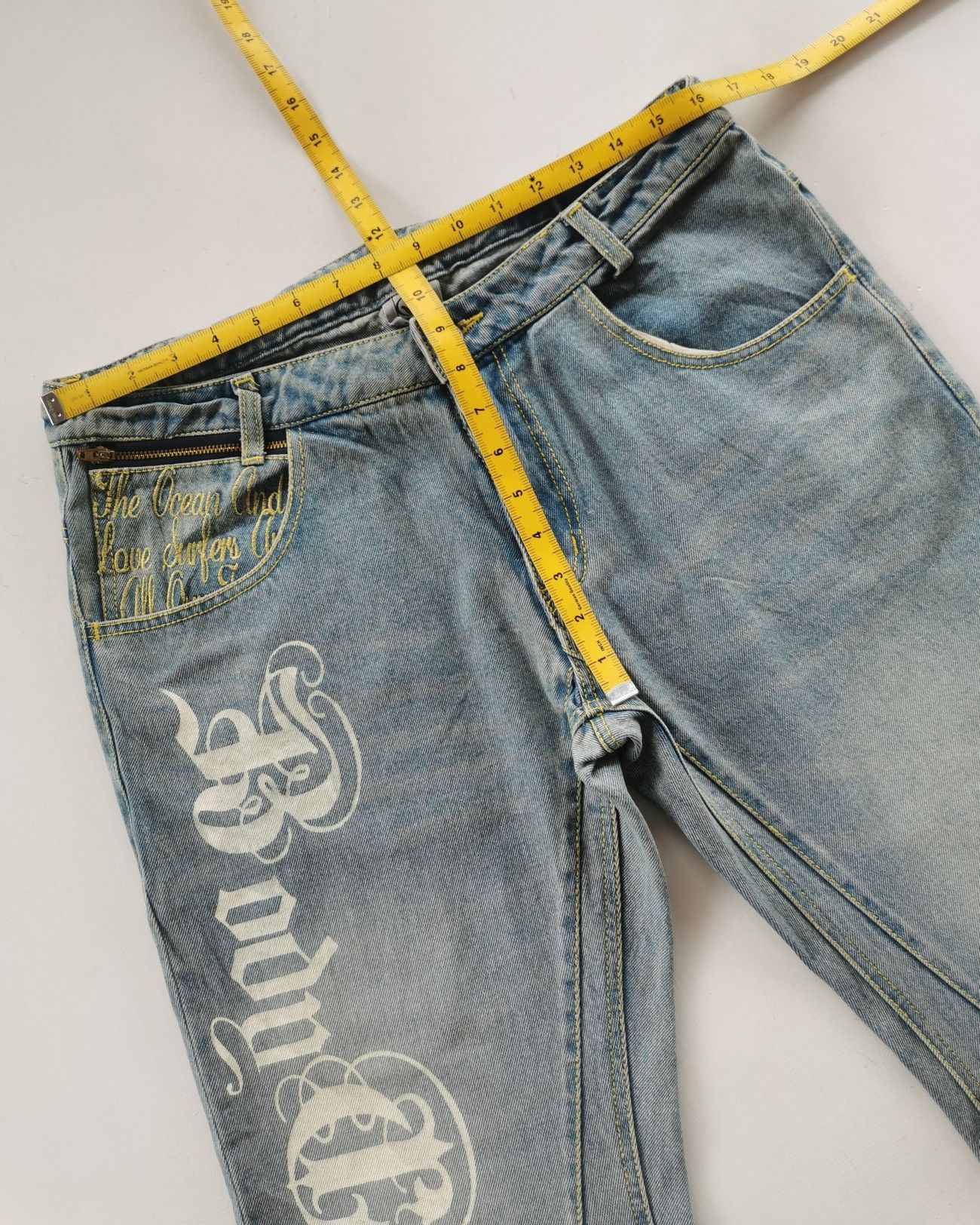 Vintage Vintage Body Glove Love Ocean Tribal Print Loose Fit Jeans Size US 33 - 12 Thumbnail
