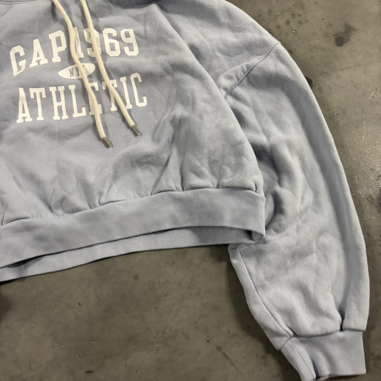 Gap Crazy Vintage Y2K/2000s Cute Light Blue Gap Cropped Comfy Hoodie! Size L Size L / US 10 / IT 46 - 4 Thumbnail