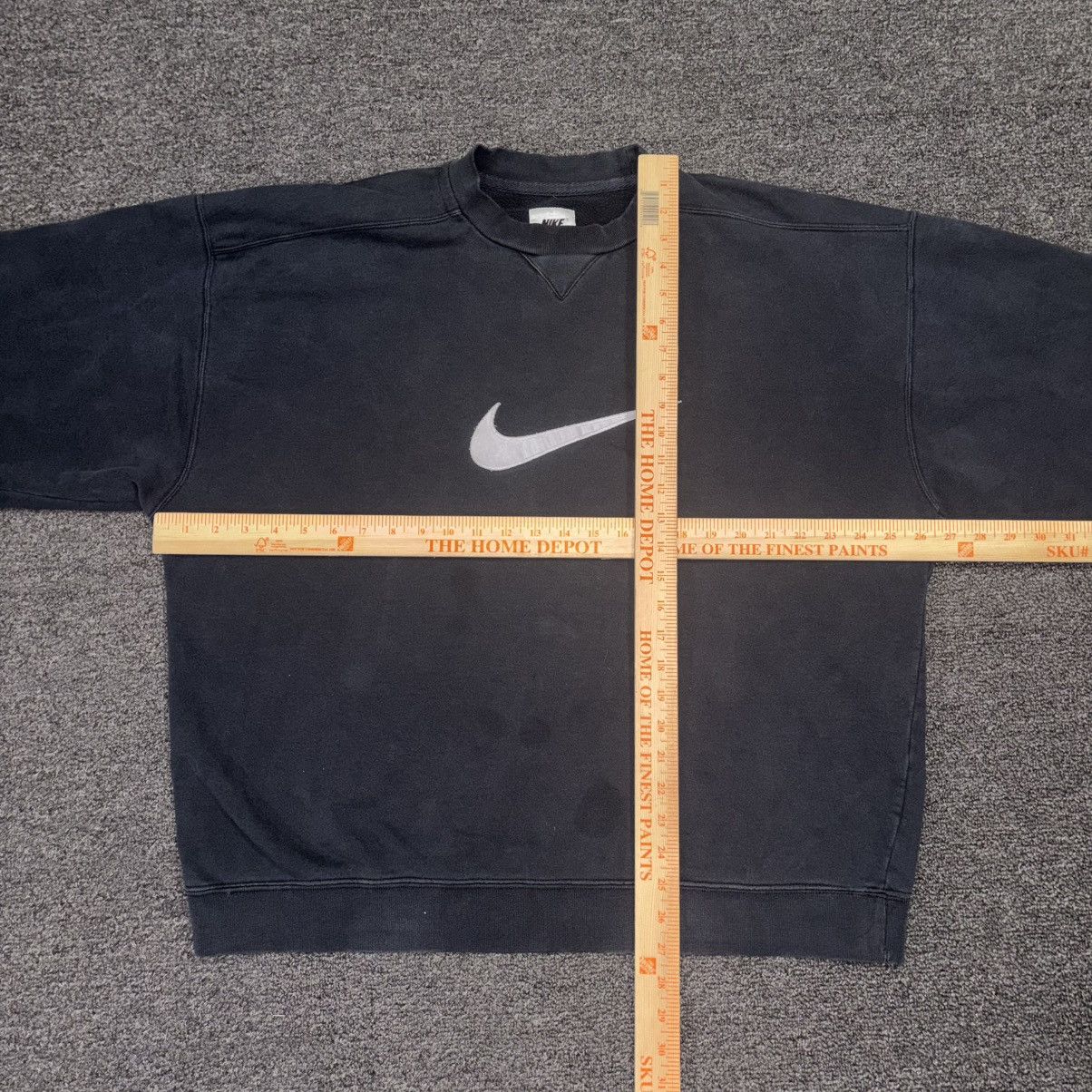 Nike Vintage Nike Swoosh Crewneck Center Logo Distressed Faded XL Size US XL / EU 56 / 4 - 9 Thumbnail