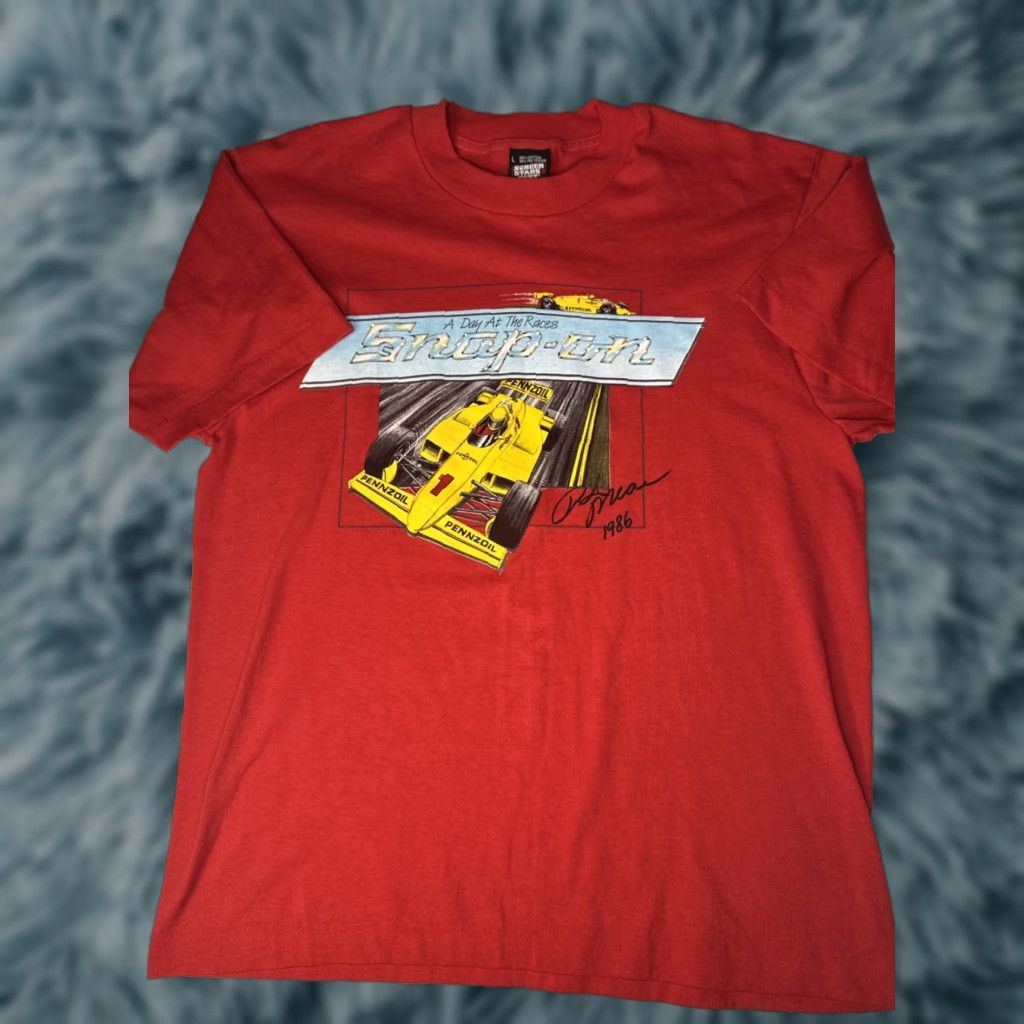 Vintage VINTAGE Snap On T-Shirt Rick Mears A Day At The Races 1986 F1 Sz L Red Mens L Size US L / EU 52-54 / 3 - 1 Thumbnail