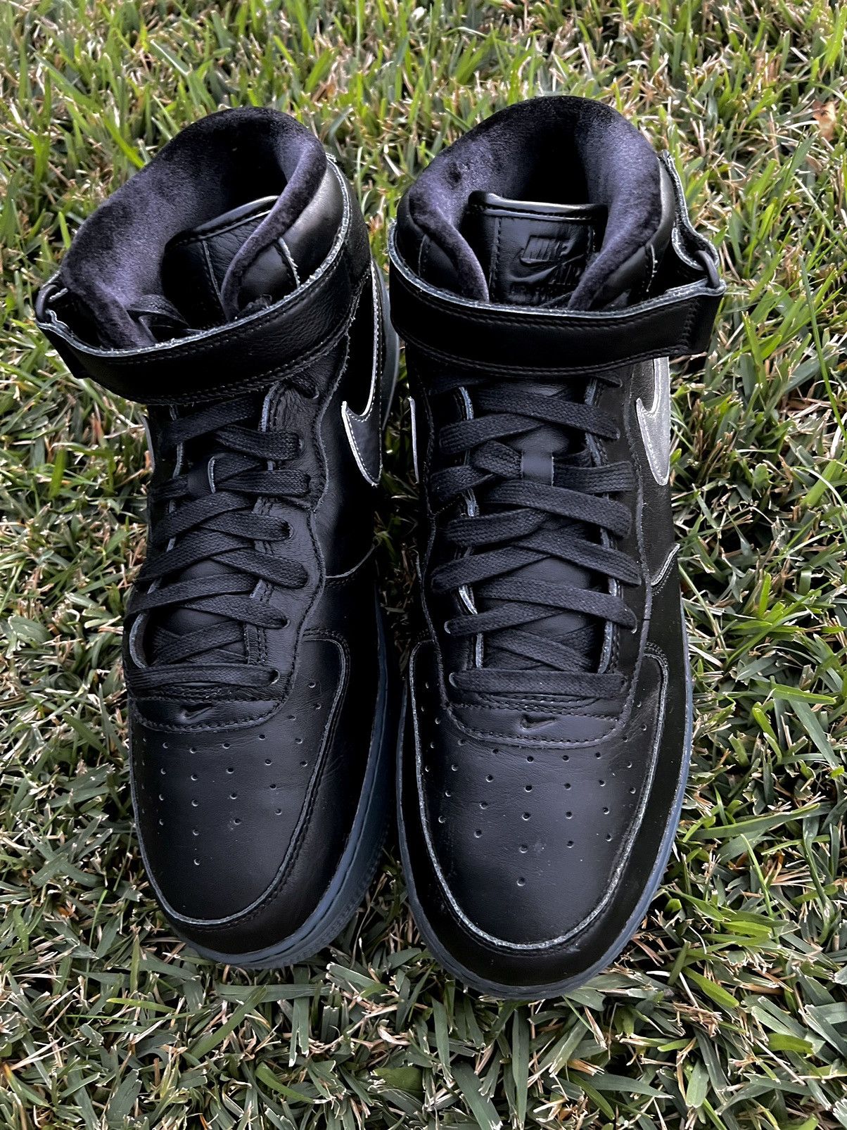 Nike CLEAN Nike Air Force 1 Mid Lux Velvet size 13 Black Shoes Size US 13 / EU 46 - 6 Thumbnail