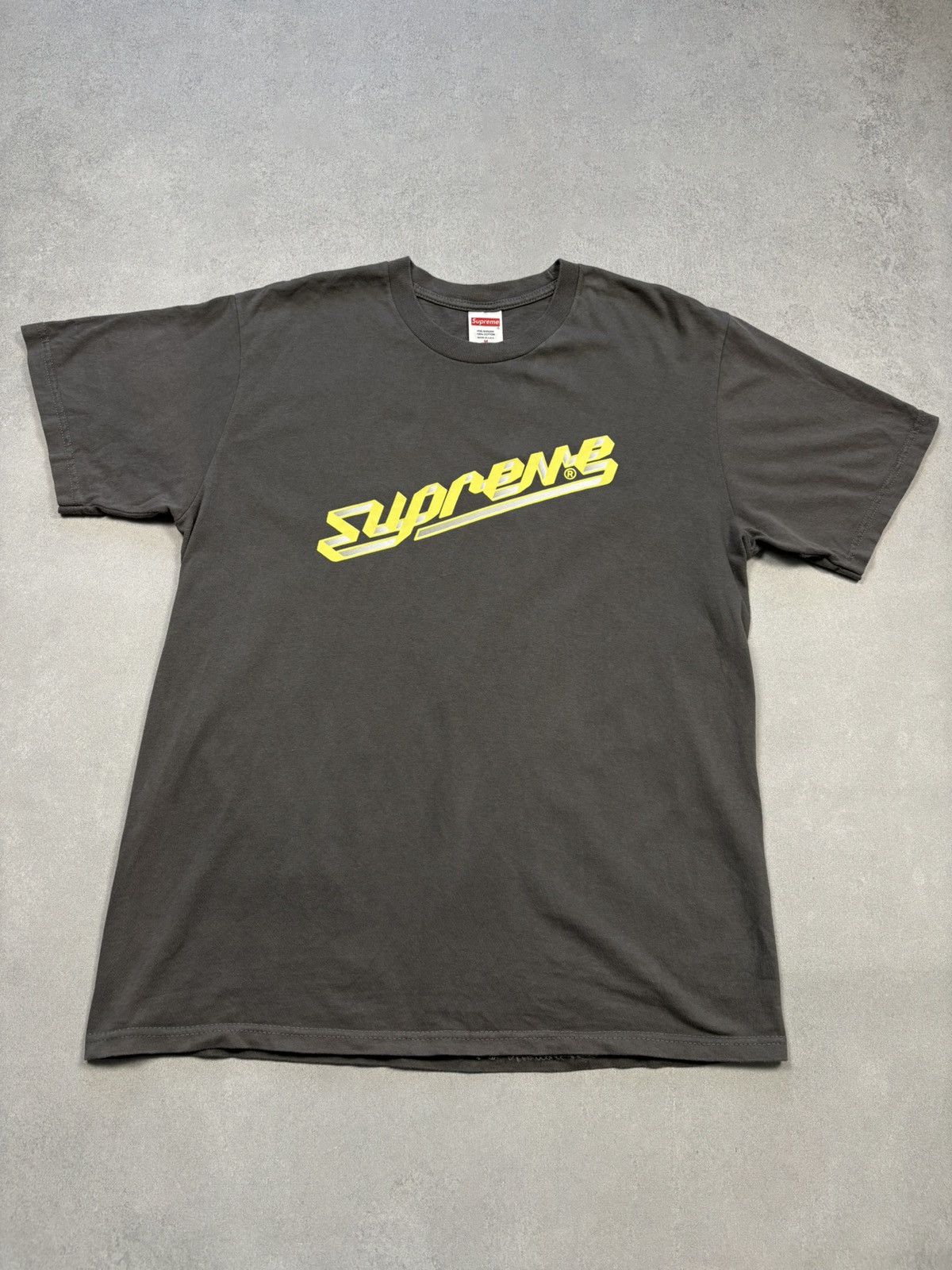 Supreme Supreme Banner Logo T-Shirt FW23 Charcoal Yellow USA Size M Size US M / EU 48-50 / 2 - 2 Thumbnail