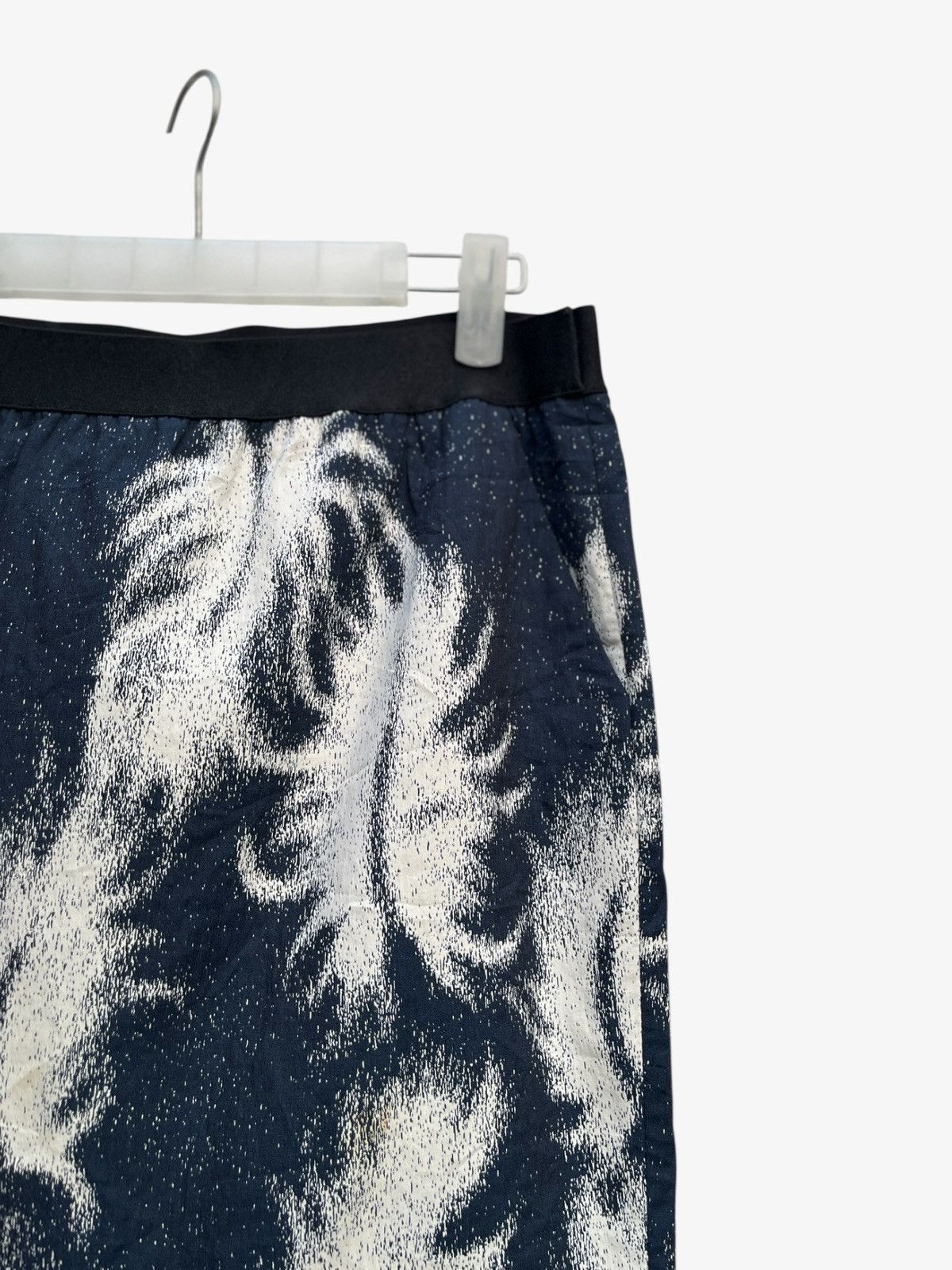 Viktor & Rolf Viktor & Rolf Feather Print Navy Blue Knee Length Skirt Size 28" / US 6 / IT 42 - 2 Thumbnail