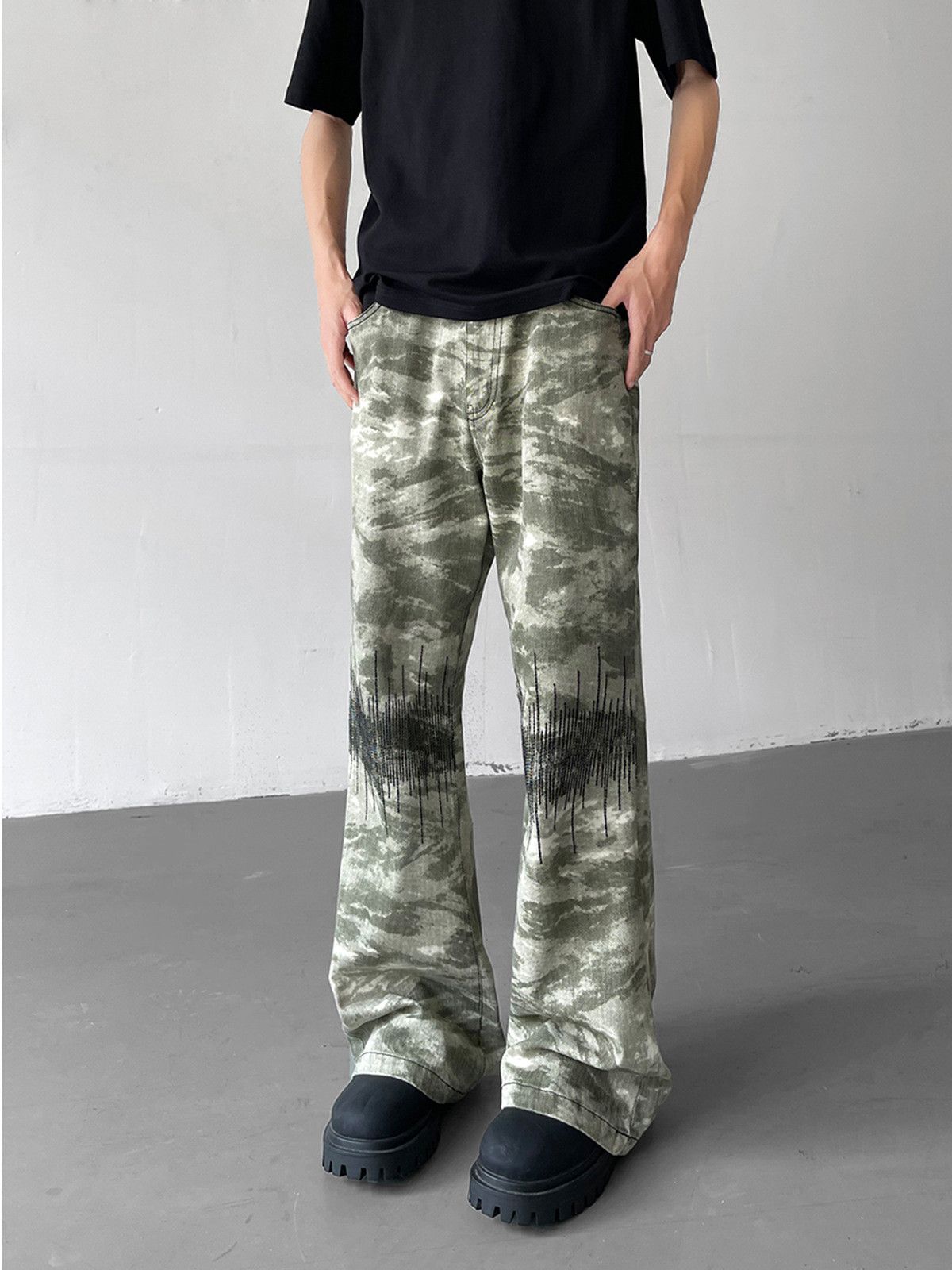 Japanese Brand Men's Japanese retro distressed loose camouflage jeans Size US 32 / EU 48 - 3 Thumbnail
