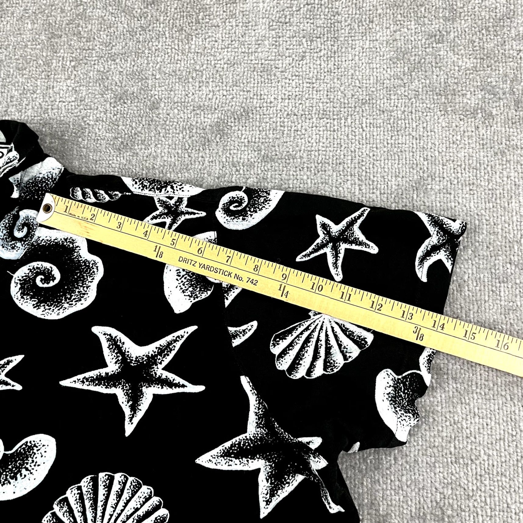 Vintage WE BE BOP Black Button-Up Shirt Women 1X Beaded Animal Print Short Sleeve Casual Top Size XL / US 12-14 / IT 48-50 - 7 Thumbnail