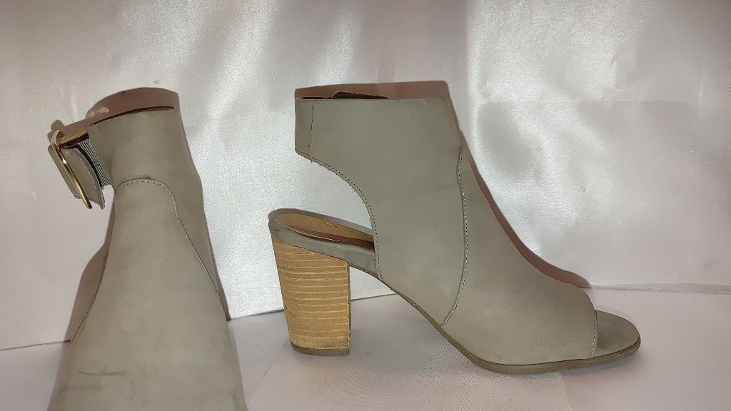 Vionic Vionic Perk Blakely Peep Toe Slingback Heel Size 7.5 Size US 7.5 / IT 37.5 - 6 Thumbnail