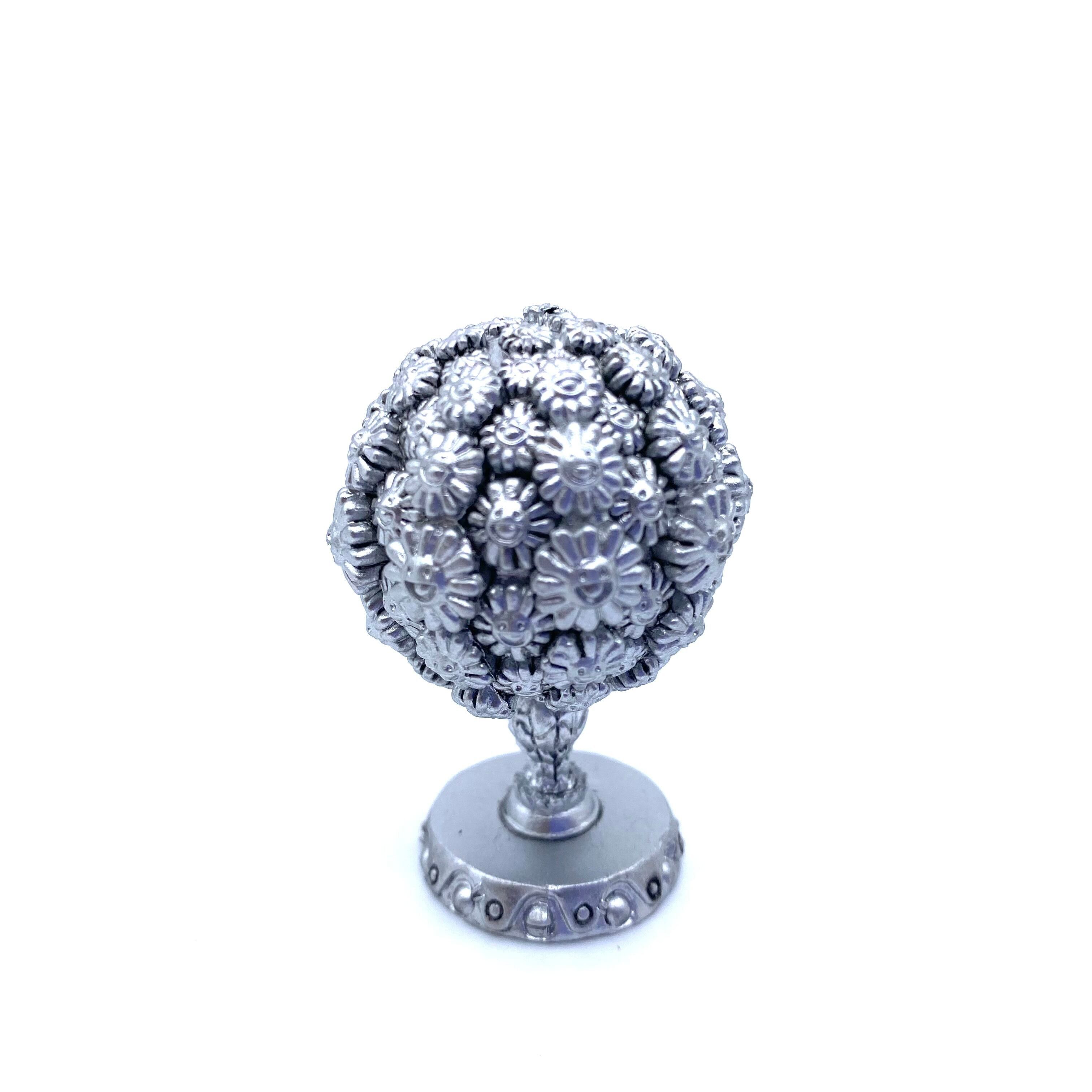 Japanese Brand × Takashi Murakami Super Flat Museum Flower Ball / Silver Toy Figure Size ONE SIZE - 1 Thumbnail
