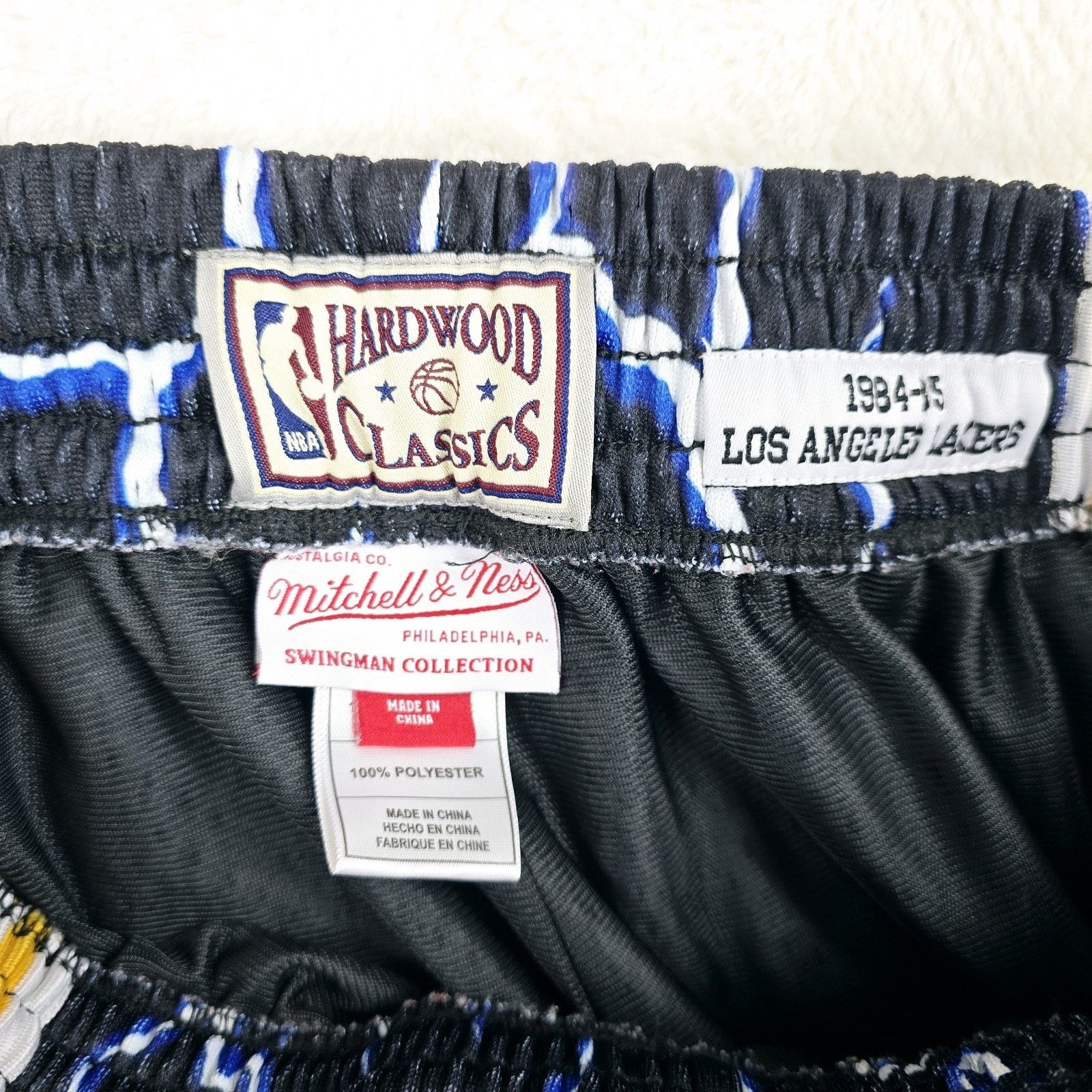 Mitchell & Ness MITCHELL & NESS Los Angeles Lakers Lightning Shorts Small Size US 27 - 5 Thumbnail