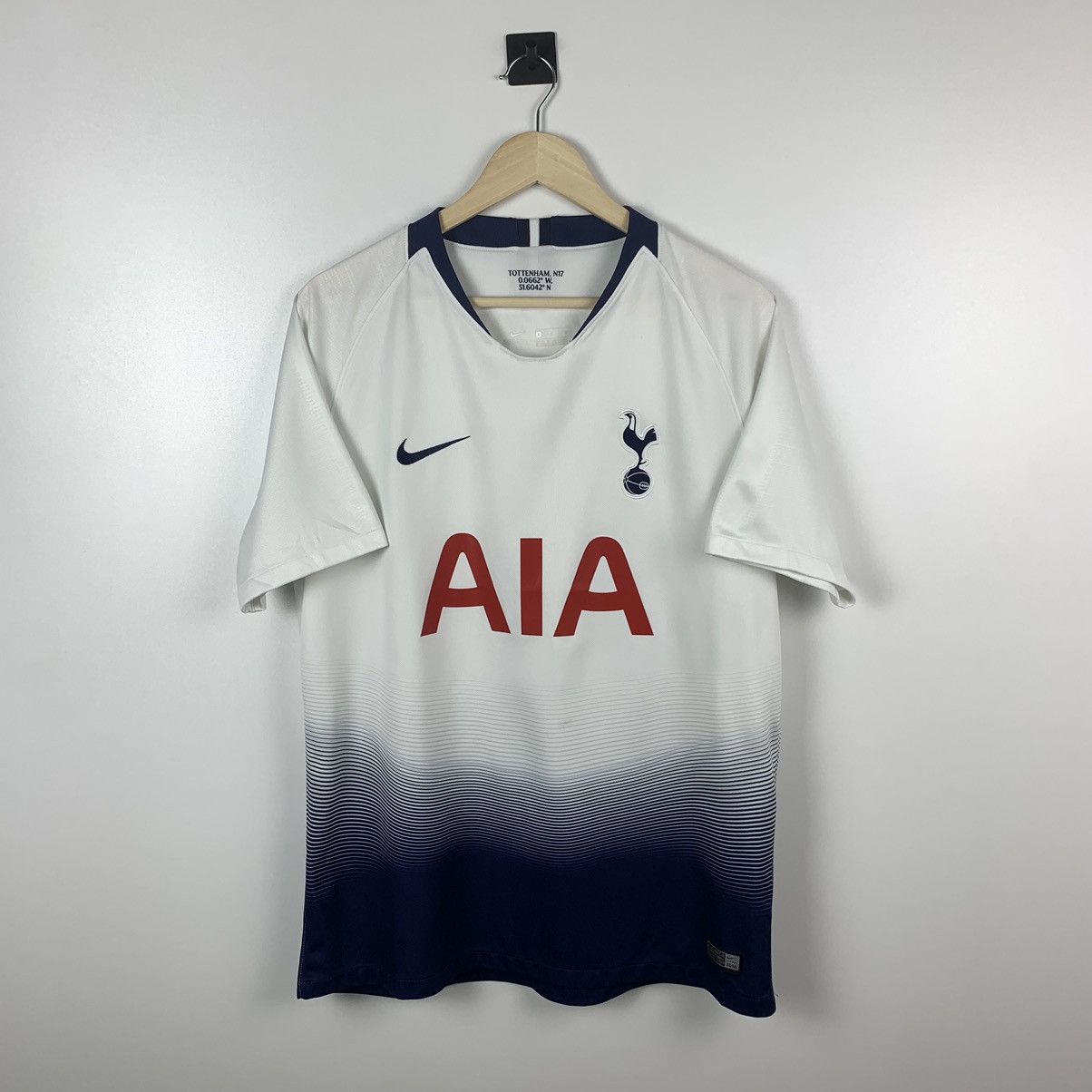 Nike Nike Tottenham Hotspur 2018 2019 Soccer Football Jersey Sz L Size US L / EU 52-54 / 3 - 1 Thumbnail