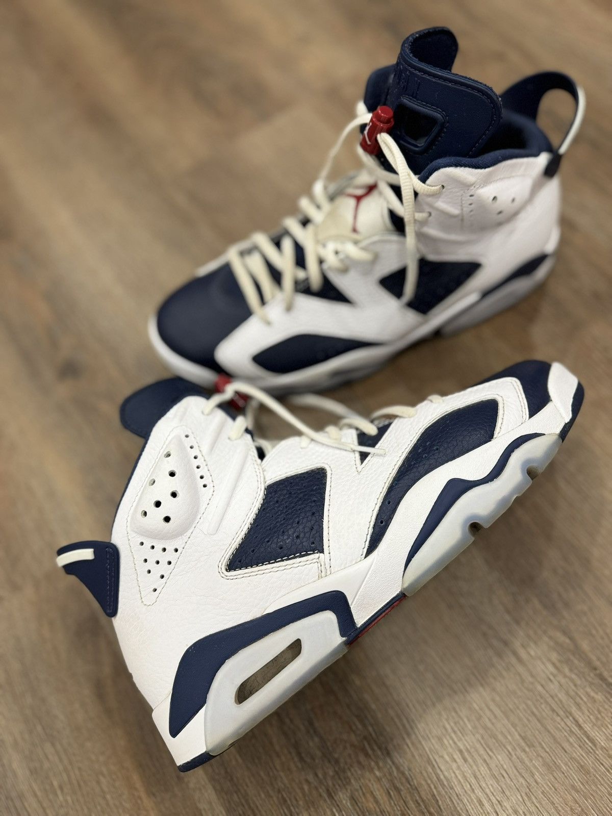 Jordan Brand Air Jordan 6 Retro Olympic (2024) Size US 9.5 / EU 42-43 - 4 Thumbnail