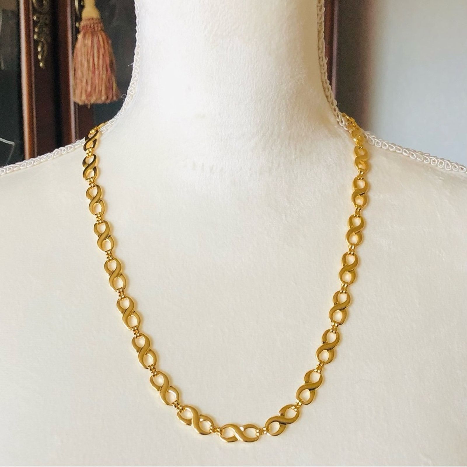 Vintage Vintage 80s shiny gold infinity link necklace set NIB Size ONE SIZE - 2 Thumbnail