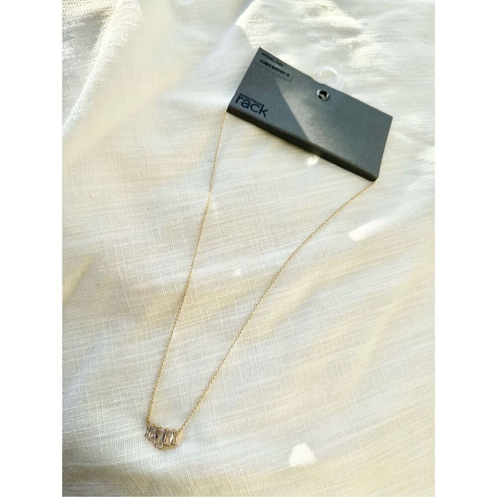 Nordstrom Nordstrom Cubic Zirconia Pendant Necklace - Excellent! Size ONE SIZE - 4 Thumbnail