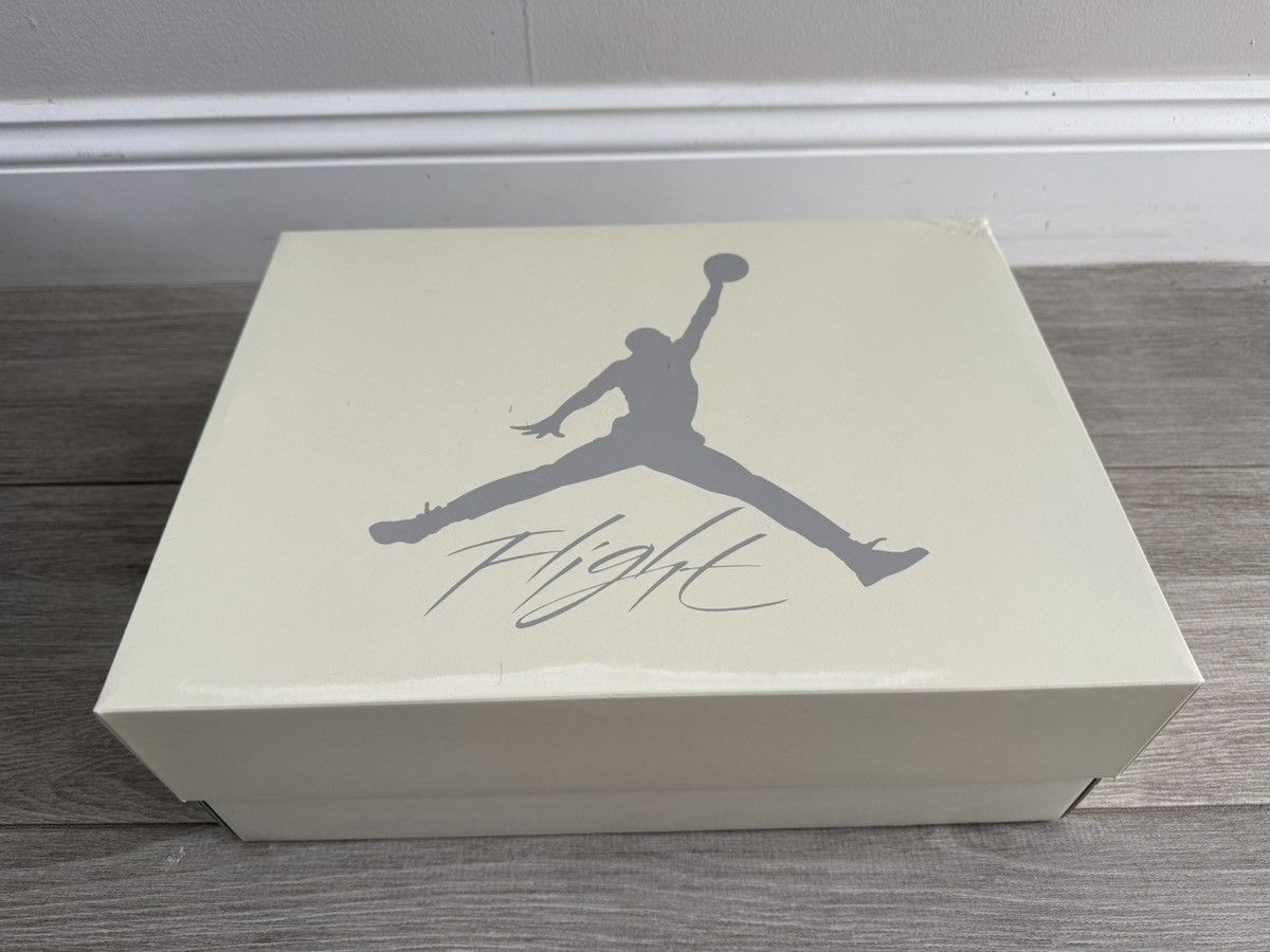 Jordan Brand Nike SB Air Jordan 4 Retro White Navy Grey Gum Yellow Red 12 Size US 12 / EU 45 - 9 Thumbnail