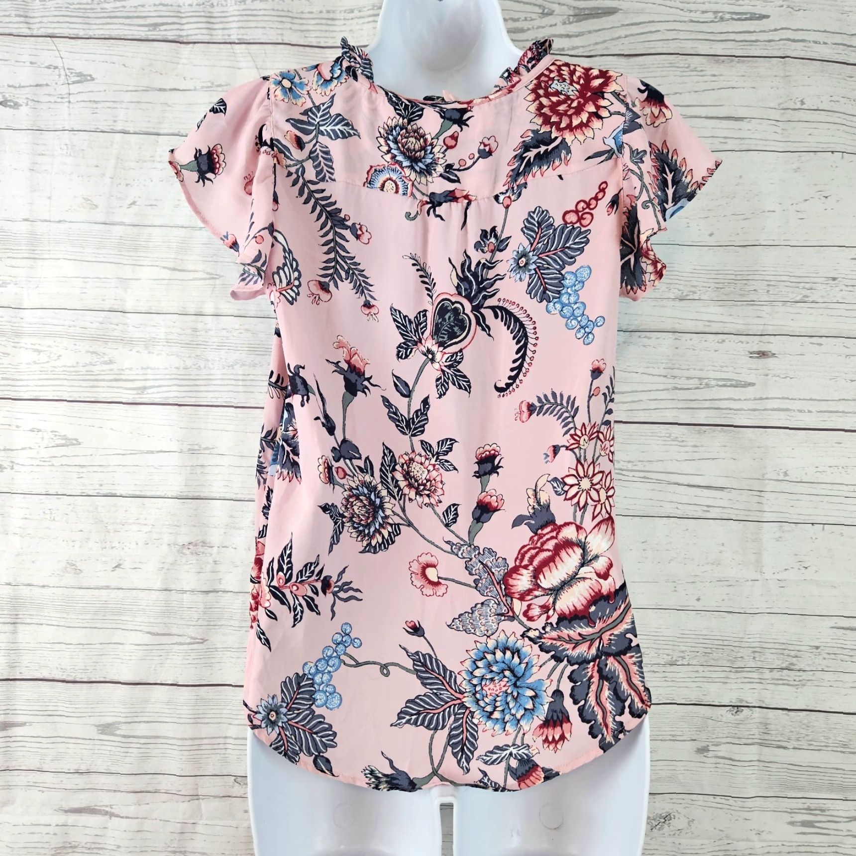 Loft VINTAGE None Ann Taylor LOFT Womens Top Sz XS Petite Pink Blue Floral Flutter Sleeve Shirt Womens XS Petite Pink Floral Flutter Sleeve Size XS / US 0-2 / IT 36-38 - 3 Thumbnail