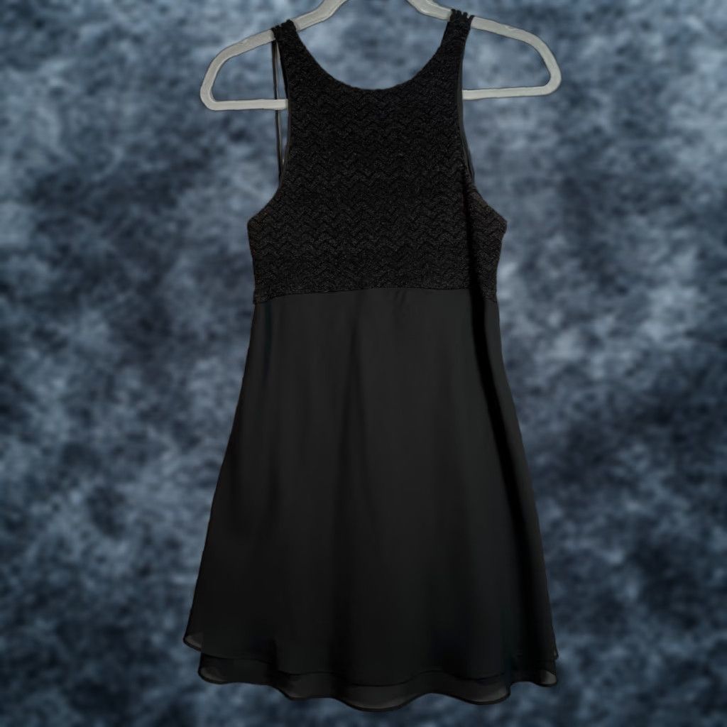 Vintage J.R. Nites Petites Black Size 8 Cocktail Dress Sheer Overlay Textured Bodice KnEe Length A-Line Sleeveless Adult Womens 8P Size M / US 6-8 / IT 42-44 - 1 Thumbnail