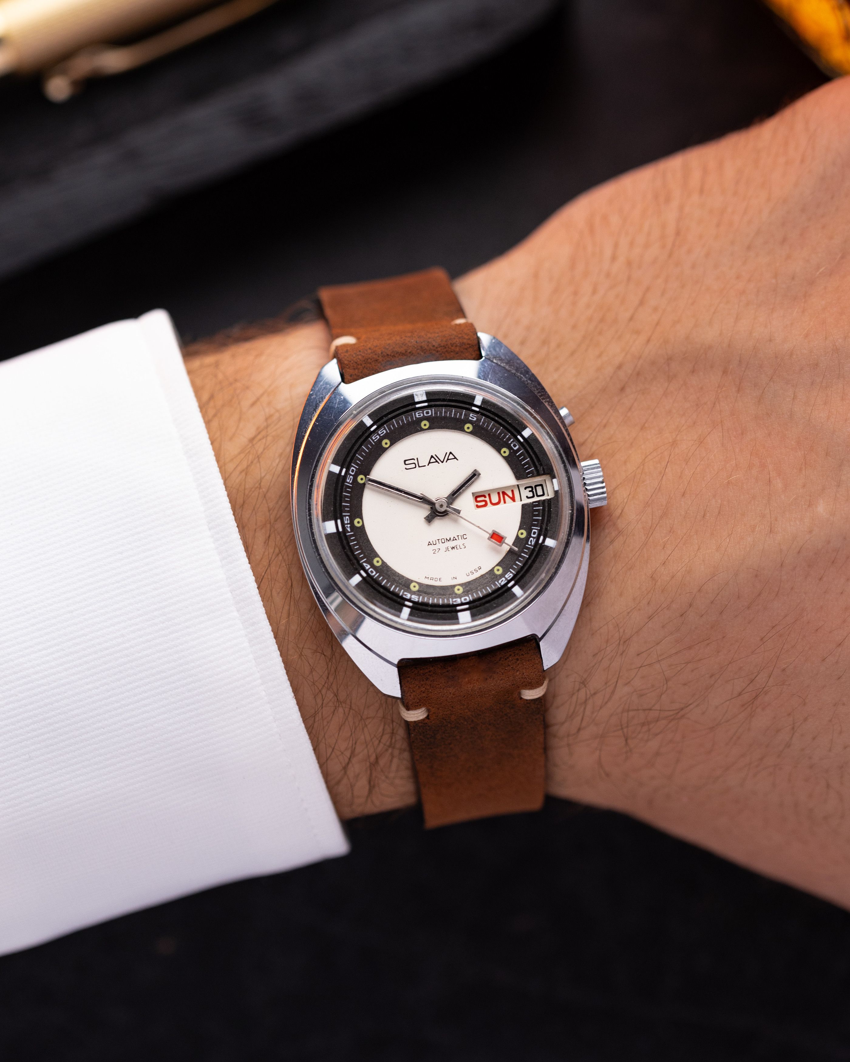 Other Slava Vintage Soviet Automatic Watch 27 Jewels Day/Date Size 38 - 1 Thumbnail