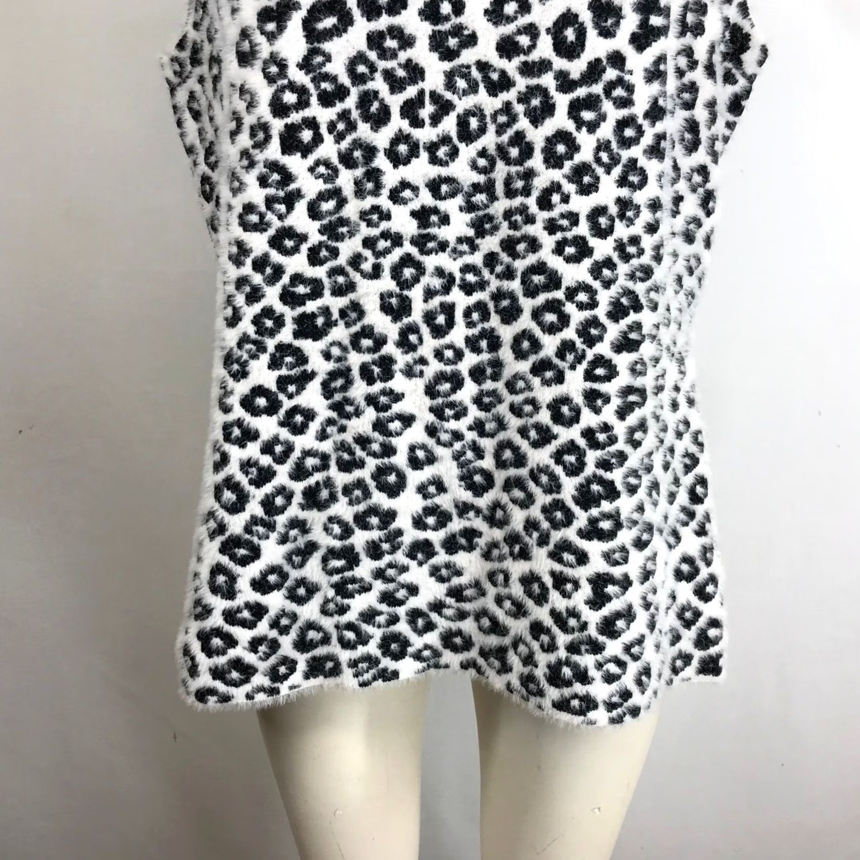 Vintage ODDy Women's 3XL Sleeveless Leopard Print Fuzzy Tank Top Size XXL / US 16-18 / IT 52-54 - 3 Thumbnail