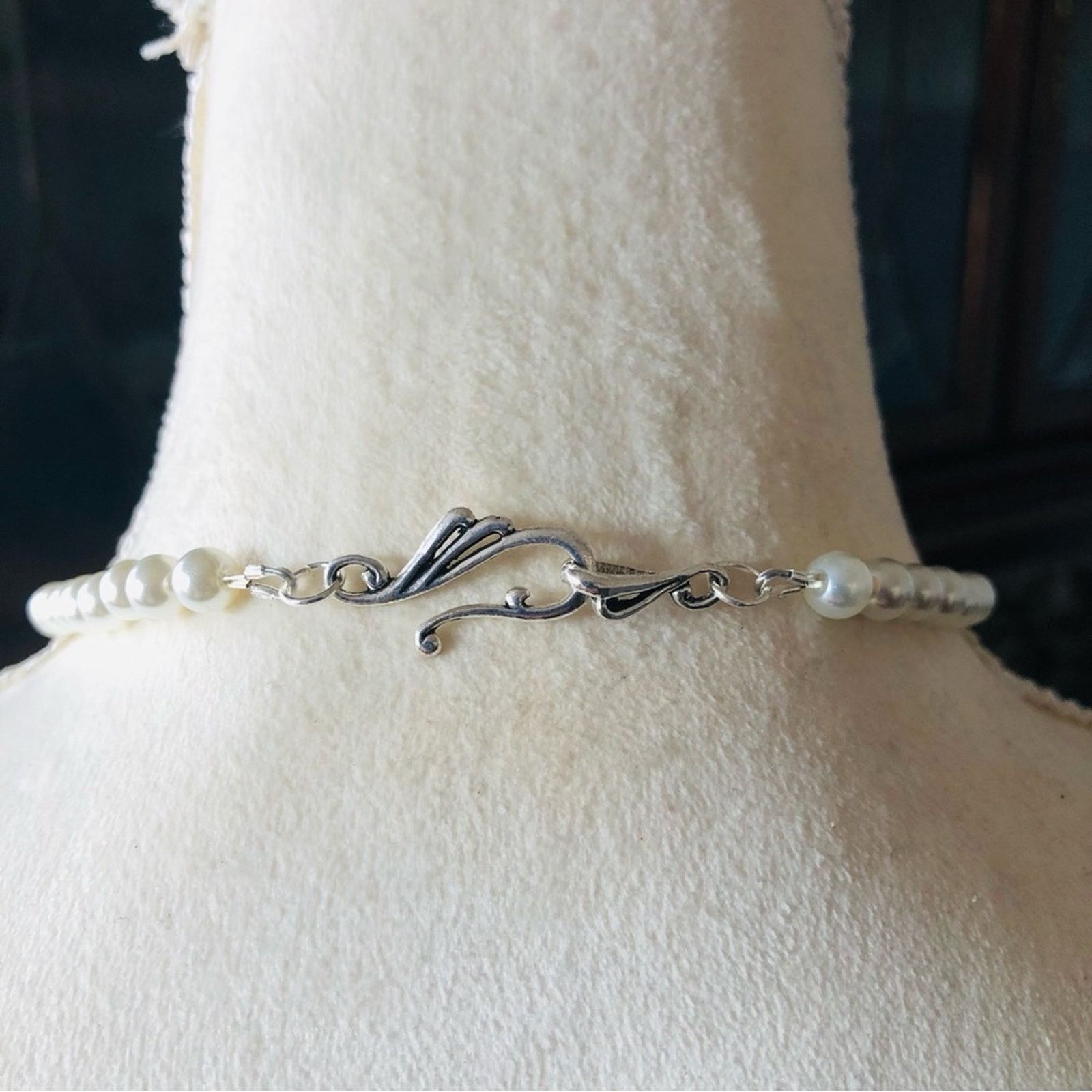 Handmade Handcrafted repurpose filigree medallion Pearl necklace Size ONE SIZE - 7 Thumbnail