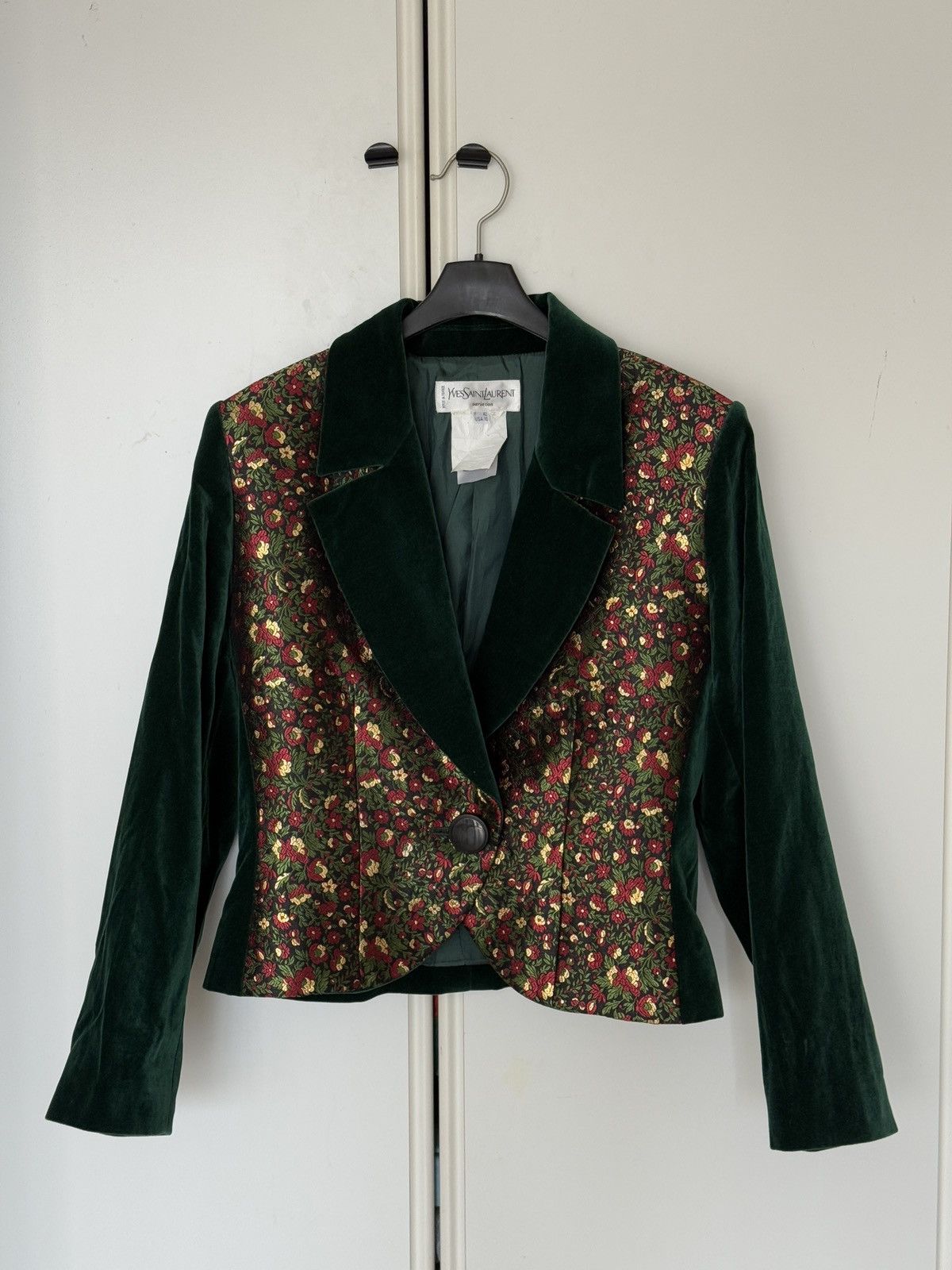 Yves Saint Laurent Yves Saint Laurent velvet blazer Size M / US 6-8 / IT 42-44 - 2 Thumbnail