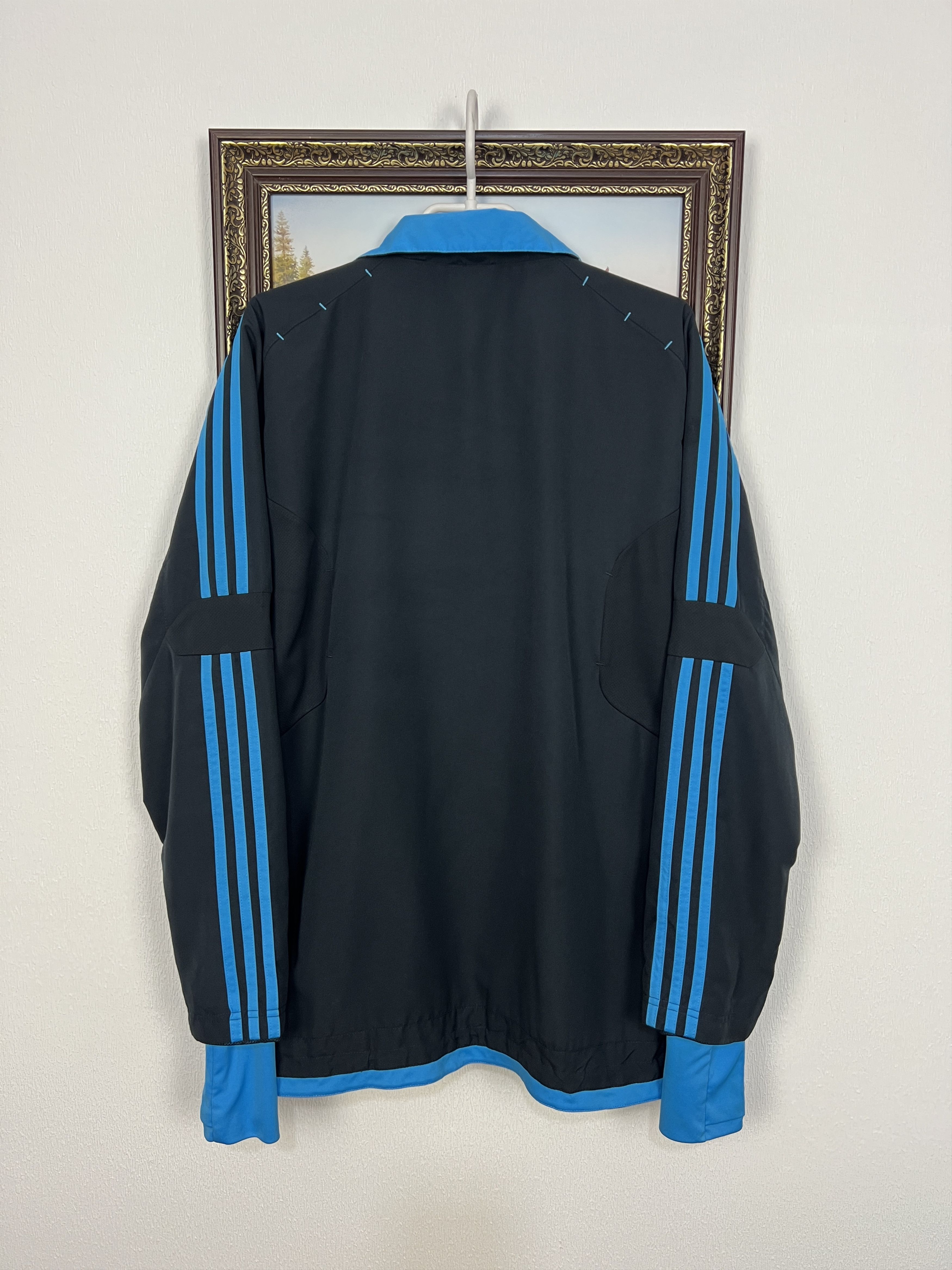 Adidas Vintage Adidas Liverpool Football Train Jacket Soccer Size US L / EU 52-54 / 3 - 15 Thumbnail