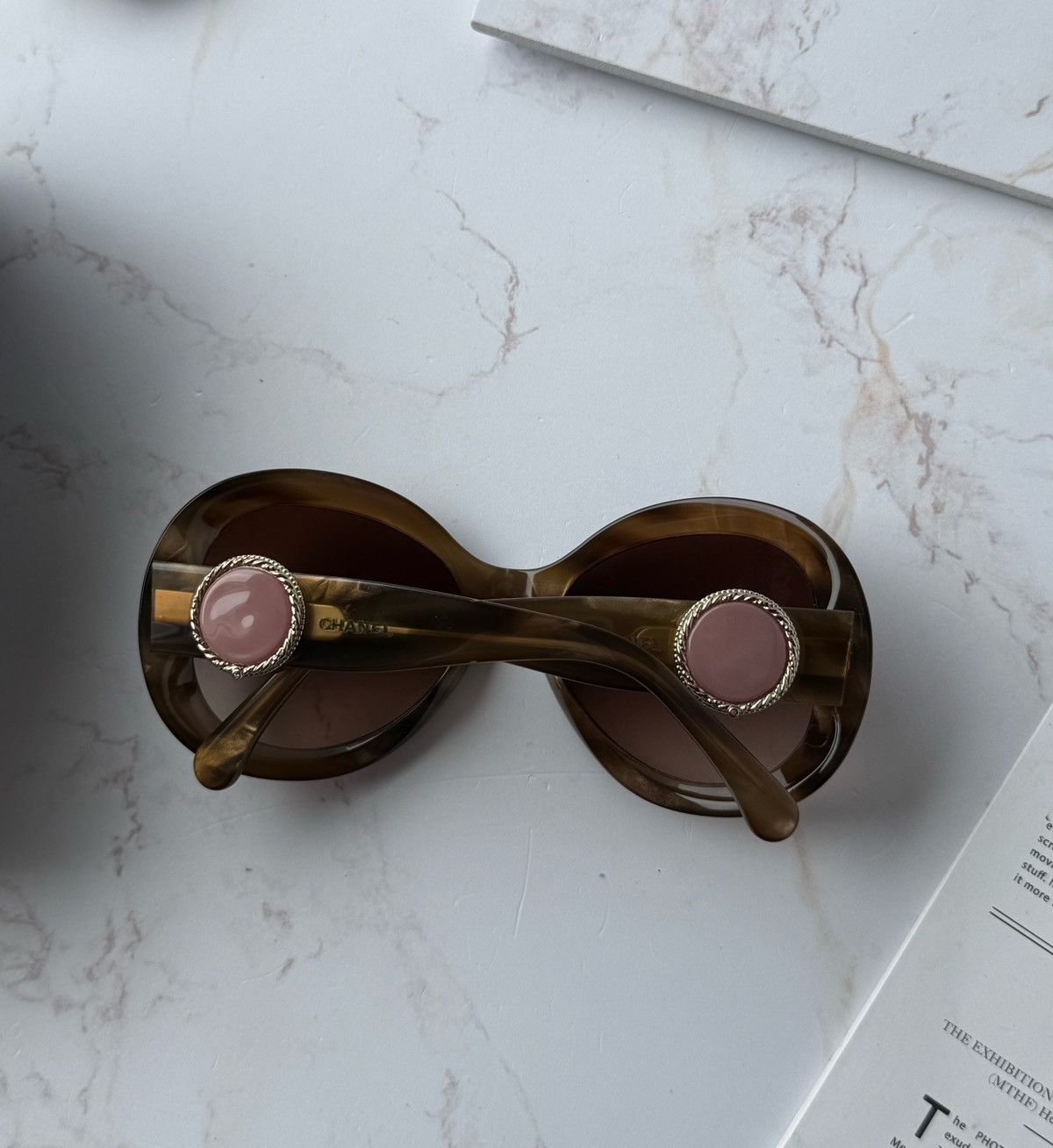 Chanel Chanel vintage sunglasses 5193-B Limited Collection Bouton Size ONE SIZE - 14 Thumbnail