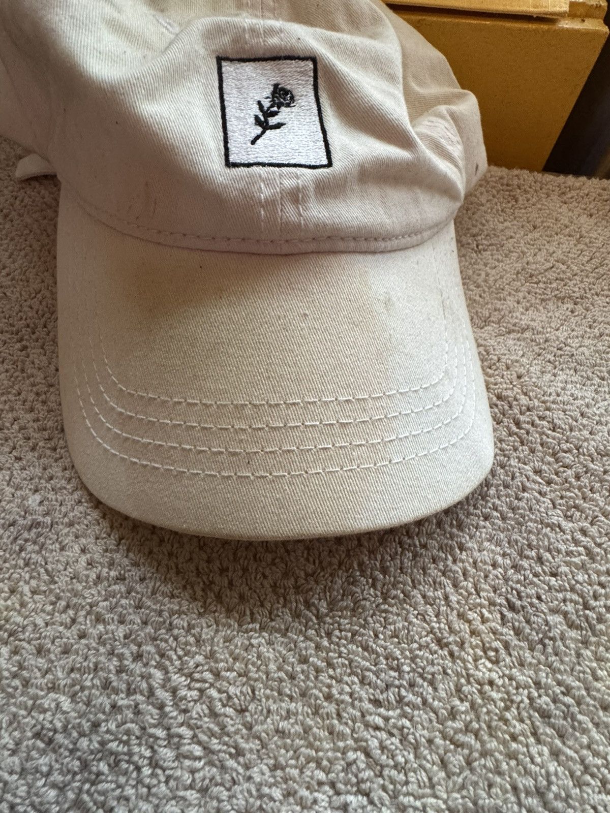 Other Shlohmo Dark Red Embroidered Rose White Hat Size ONE SIZE - 8 Thumbnail