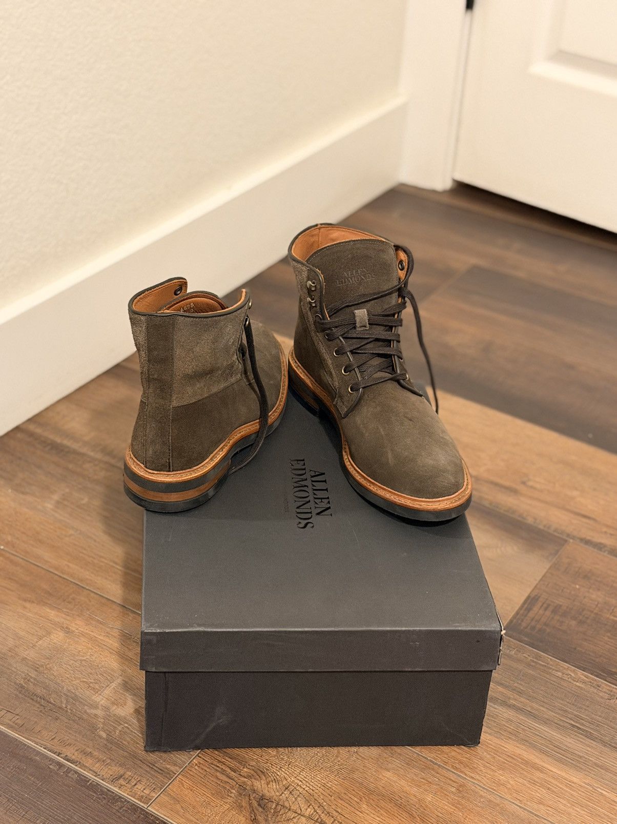 Allen Edmonds Allen Edmonds Brown/Loden Suede Boots Men's Size 9.5 Leather Size US 9.5 / EU 42-43 - 1 Thumbnail