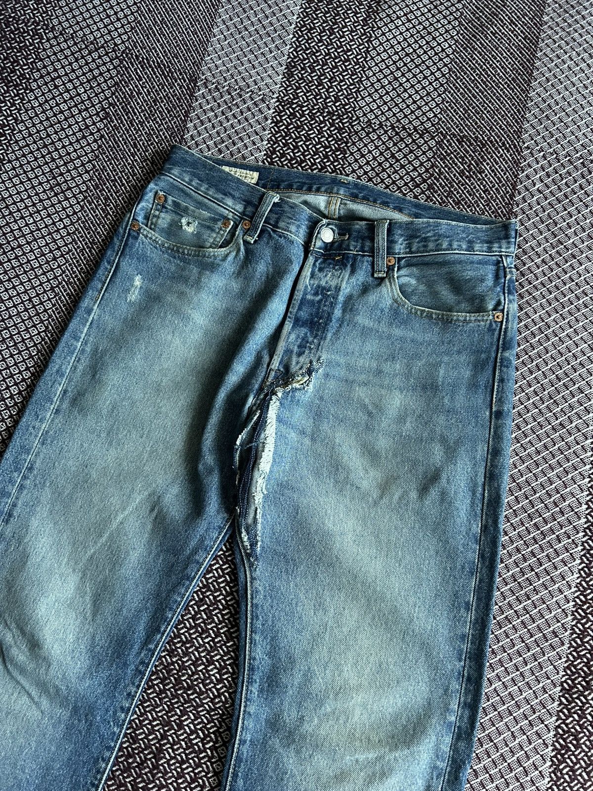 Levi's Vintage Levis 501 Premium Big E Jeans Thrashed Wash Size W32 Size US 32 / EU 48 - 10 Thumbnail