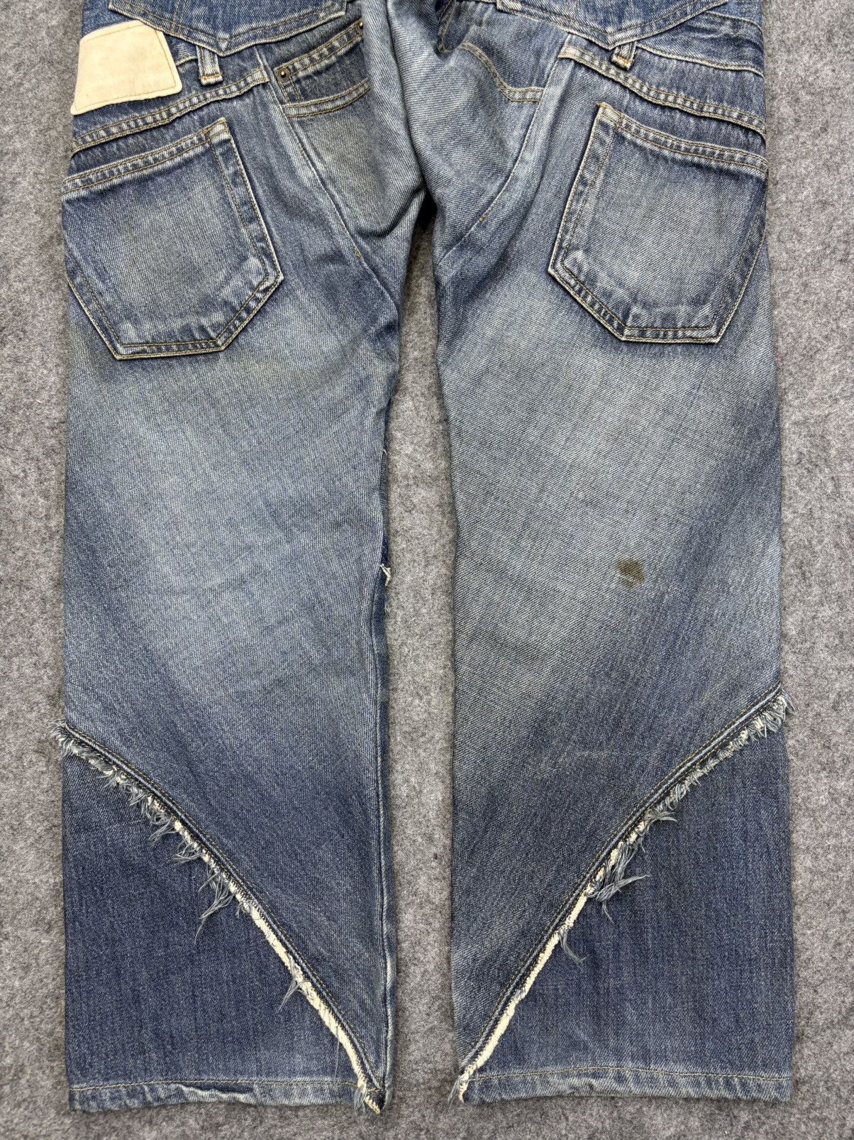 20471120 Archival AW2000 20471120 PAPER RECYCLED DENIM F773 Size US 32 / EU 48 - 16 Thumbnail