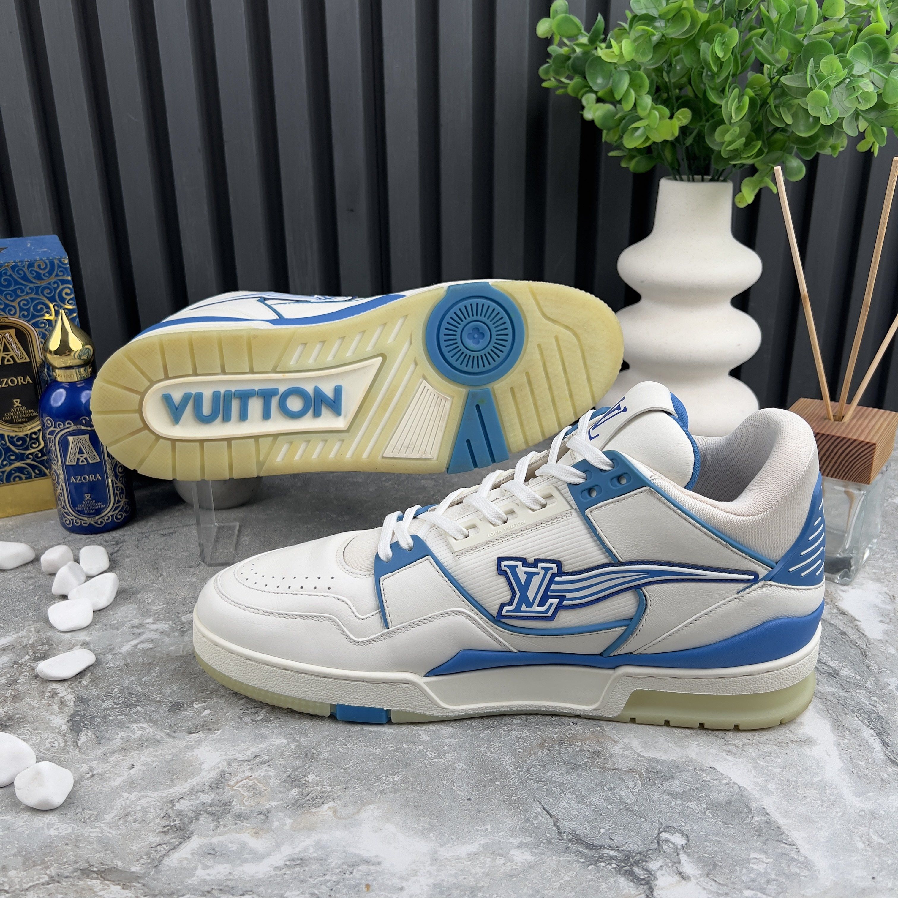 Louis Vuitton LV Trainer Azur White Blue Sneakers Size US 10 / EU 43 - 9 Thumbnail