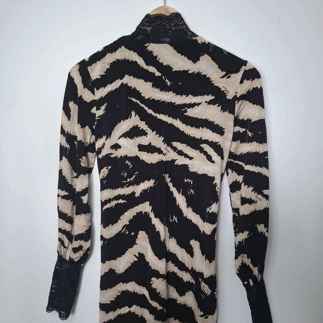 Roberto Cavalli ROBERTO CAVALLI Multicoloured Tiger Print Lace V Neck Dres Size M / US 6-8 / IT 42-44 - 6 Thumbnail