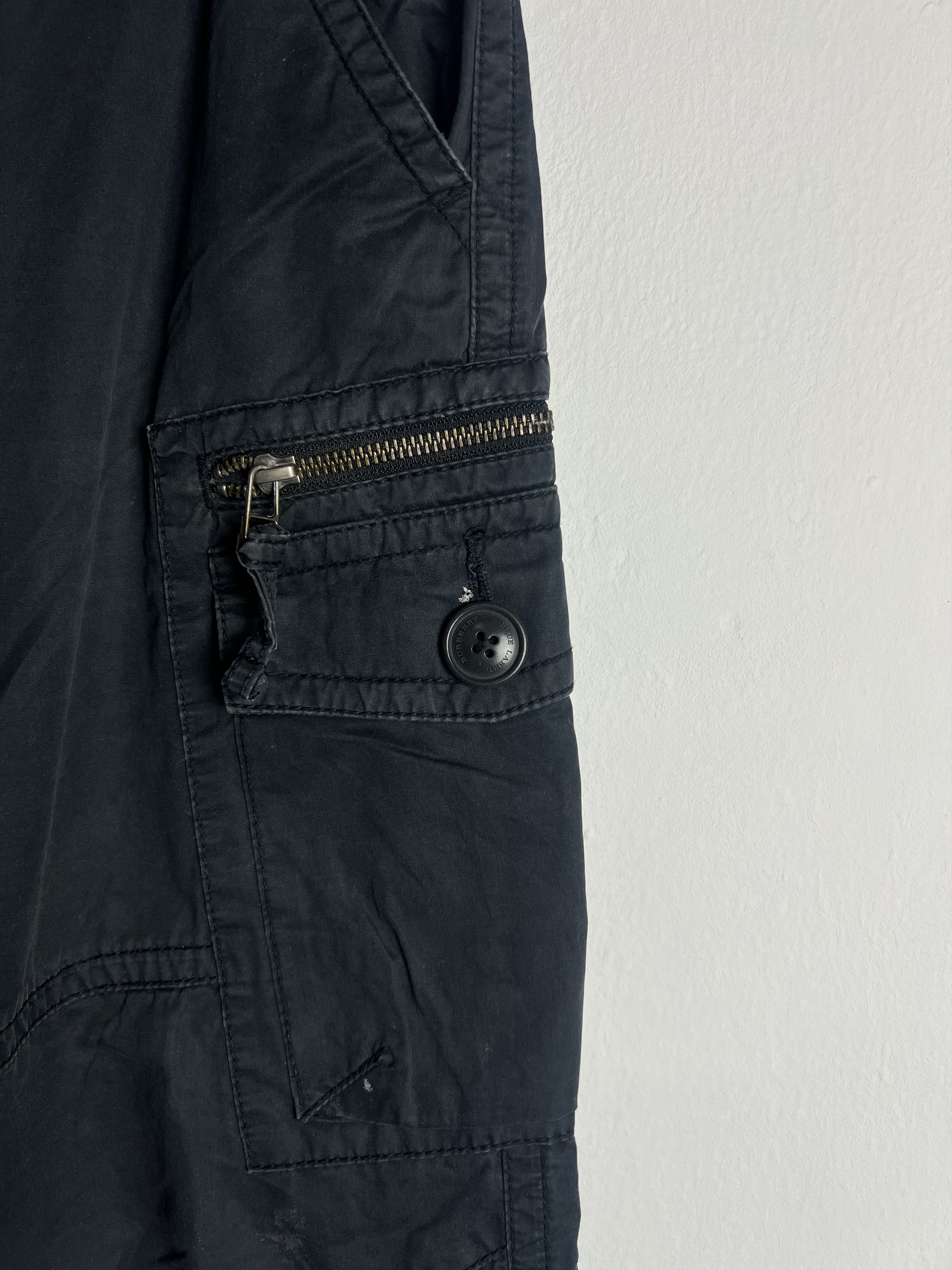 Burberry BURBERRY BLUE LABEL MULTIPOCKET CARGO PANT Size US 34 / EU 50 - 10 Thumbnail