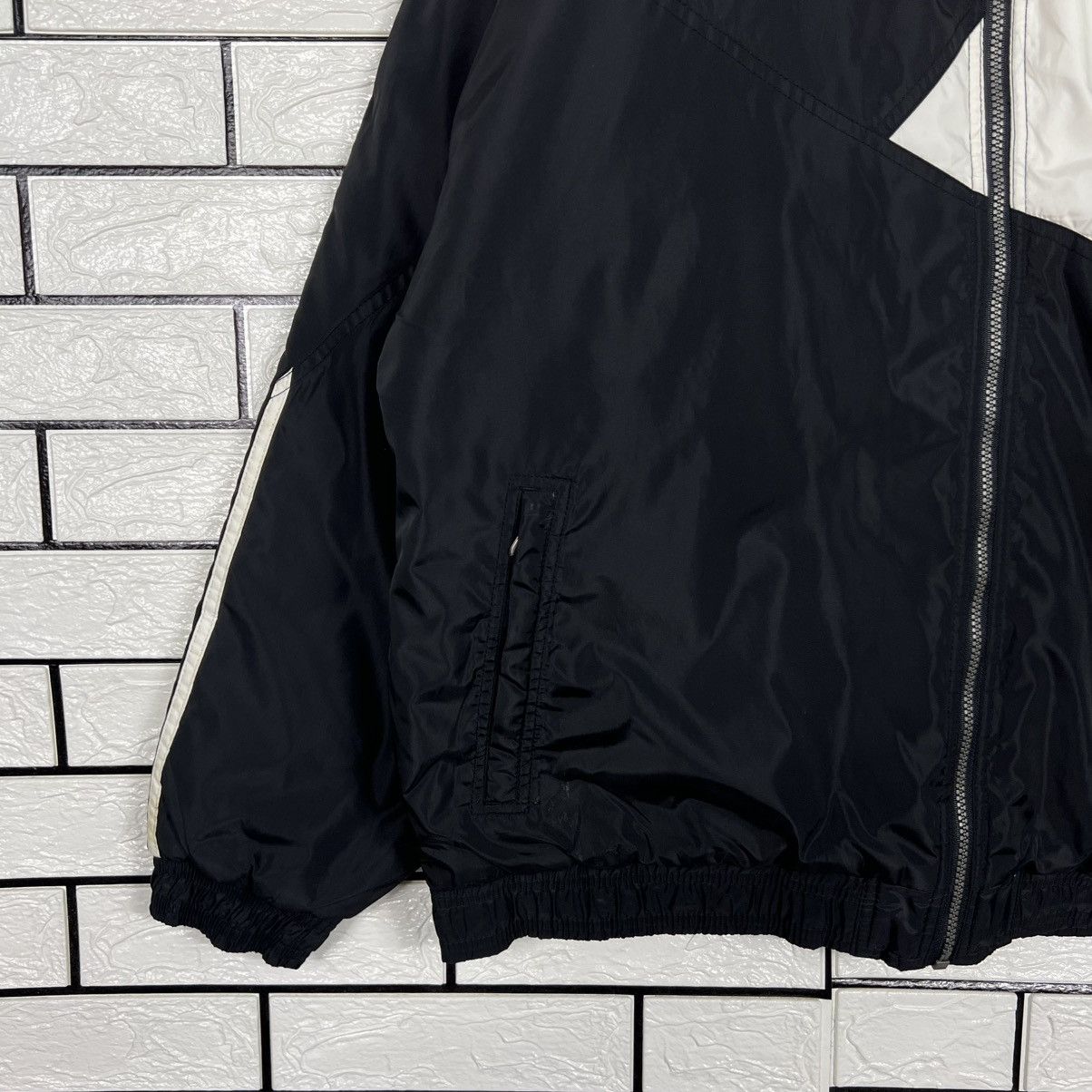 Adidas Vintage 90's ADIDAS Big Logo Windbreaker Jacket #4062-C185 Size US L / EU 52-54 / 3 - 5 Thumbnail