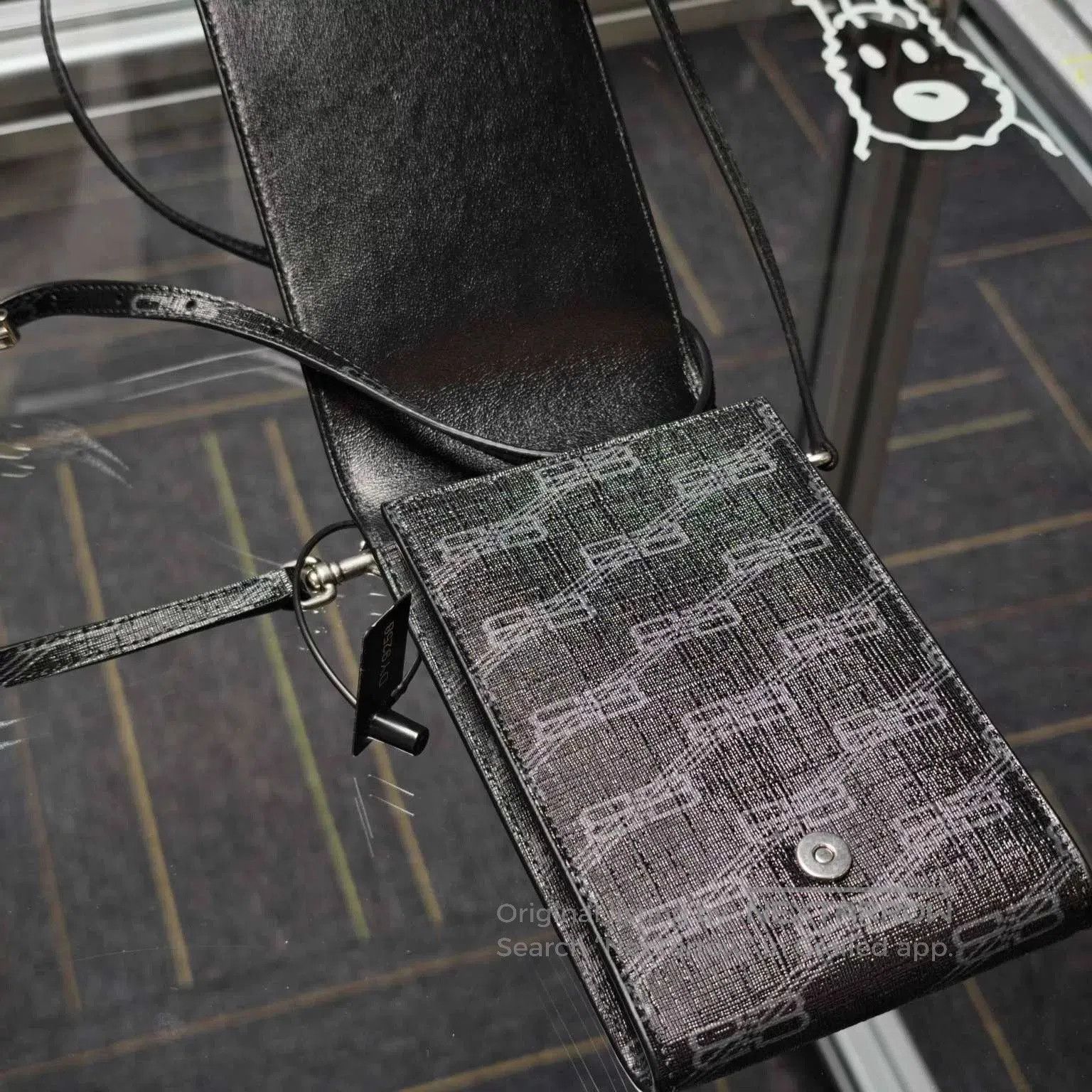 Balenciaga Balenciaga Double B Monogram Phone Bag. Size ONE SIZE - 5 Thumbnail