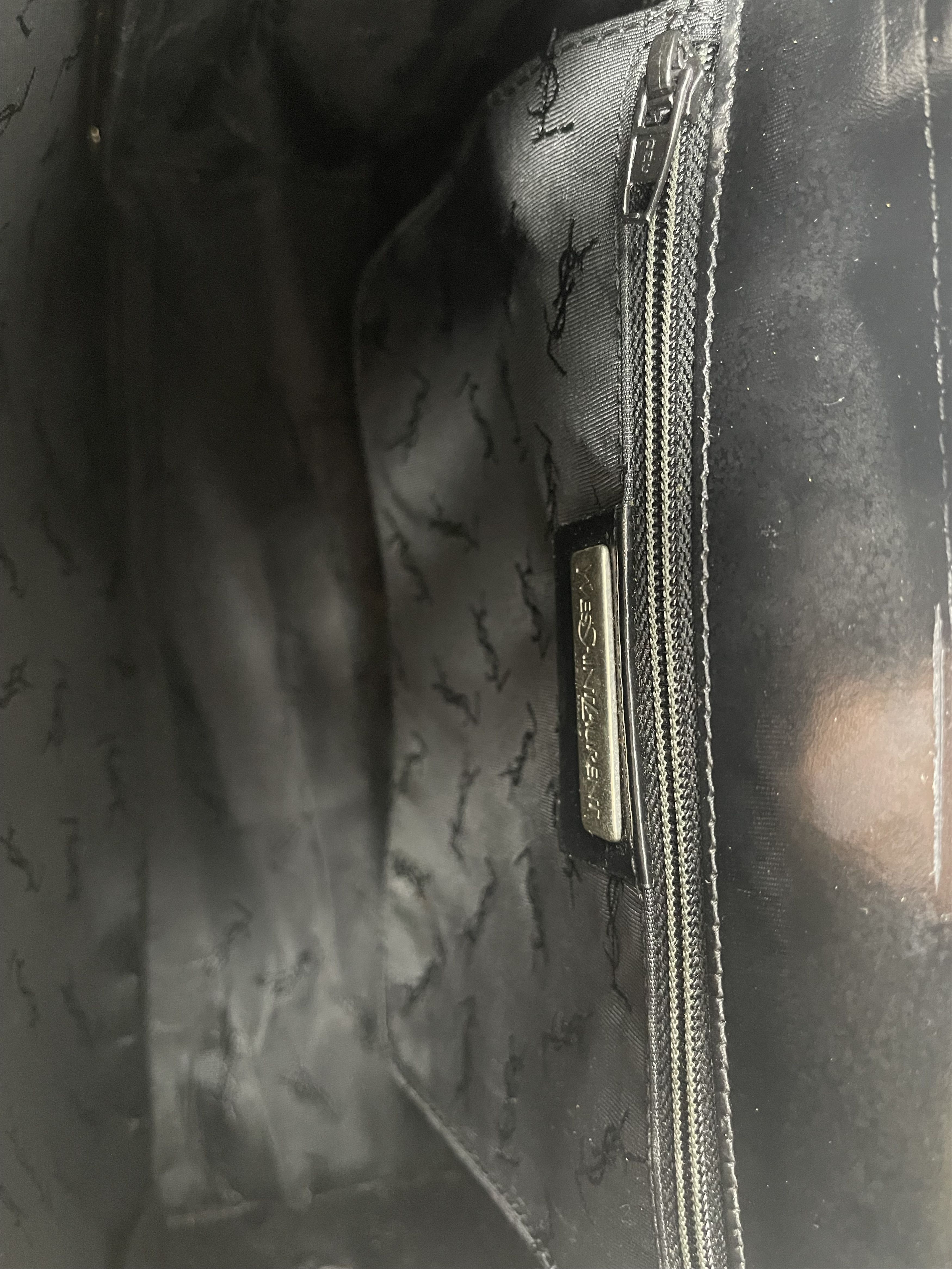 Yves Saint Laurent Yves Saint Laurent Paris Black Patent Leather Shoulder Bag Size ONE SIZE - 9 Thumbnail