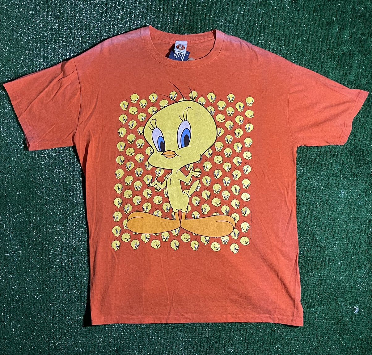 Vintage Tweety Bird ‘Faces’ T-shirt Size US XL / EU 56 / 4 - 1 Thumbnail